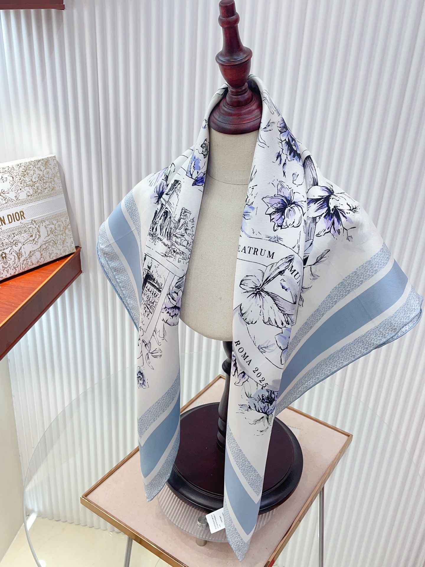 ✨✨【18姆米 双面同色】高级感爆棚❗️CD【花朵🌺元素90】高级时髦风‼️配色非常考究，图案匠心，上身