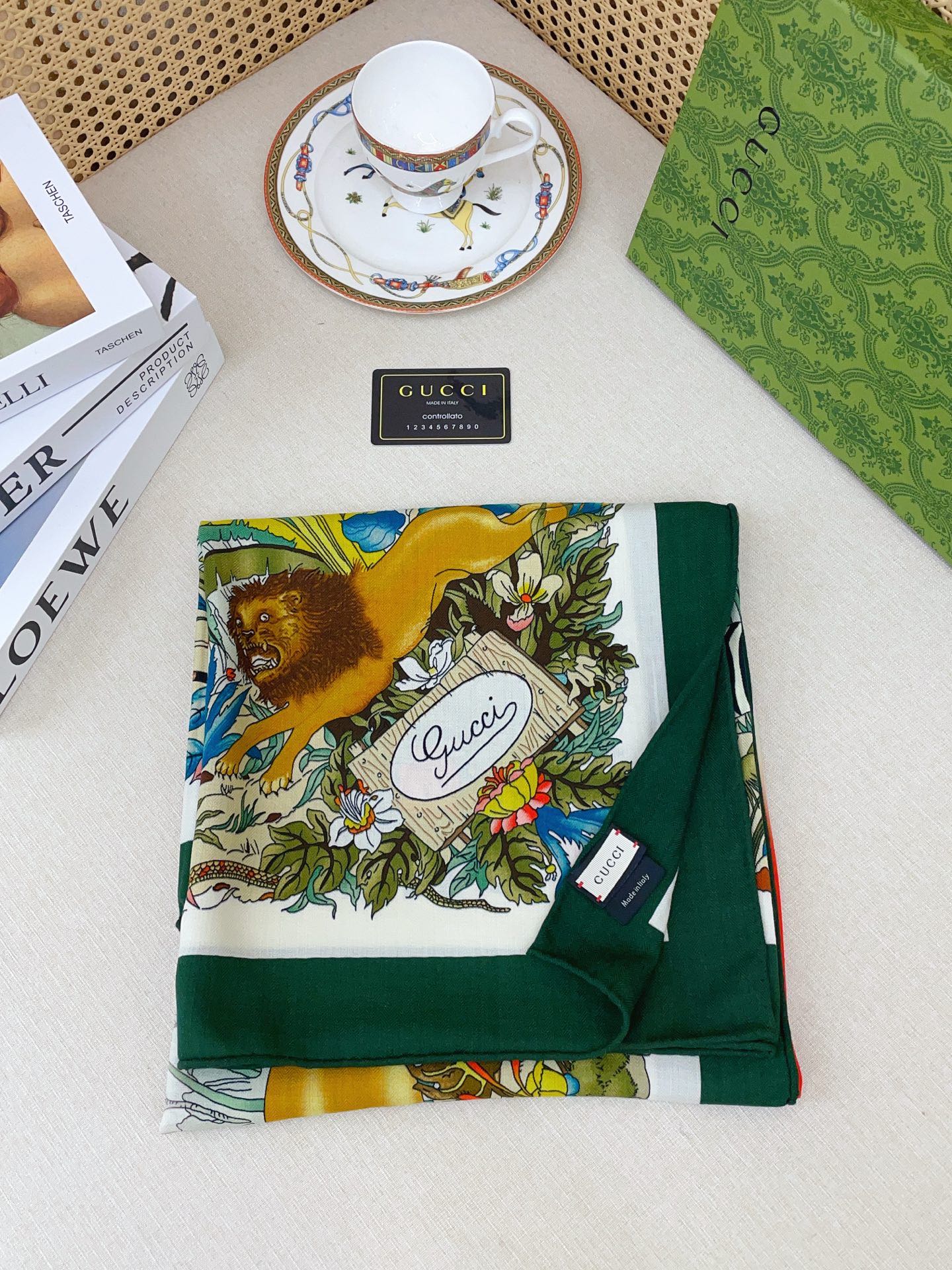 ✨✨【双面同色 丝毛款】大G【丛林豹子🐆140】羊绒方巾‼️抢‼️VIP推荐 ‼️👍下手一定要快【高端 