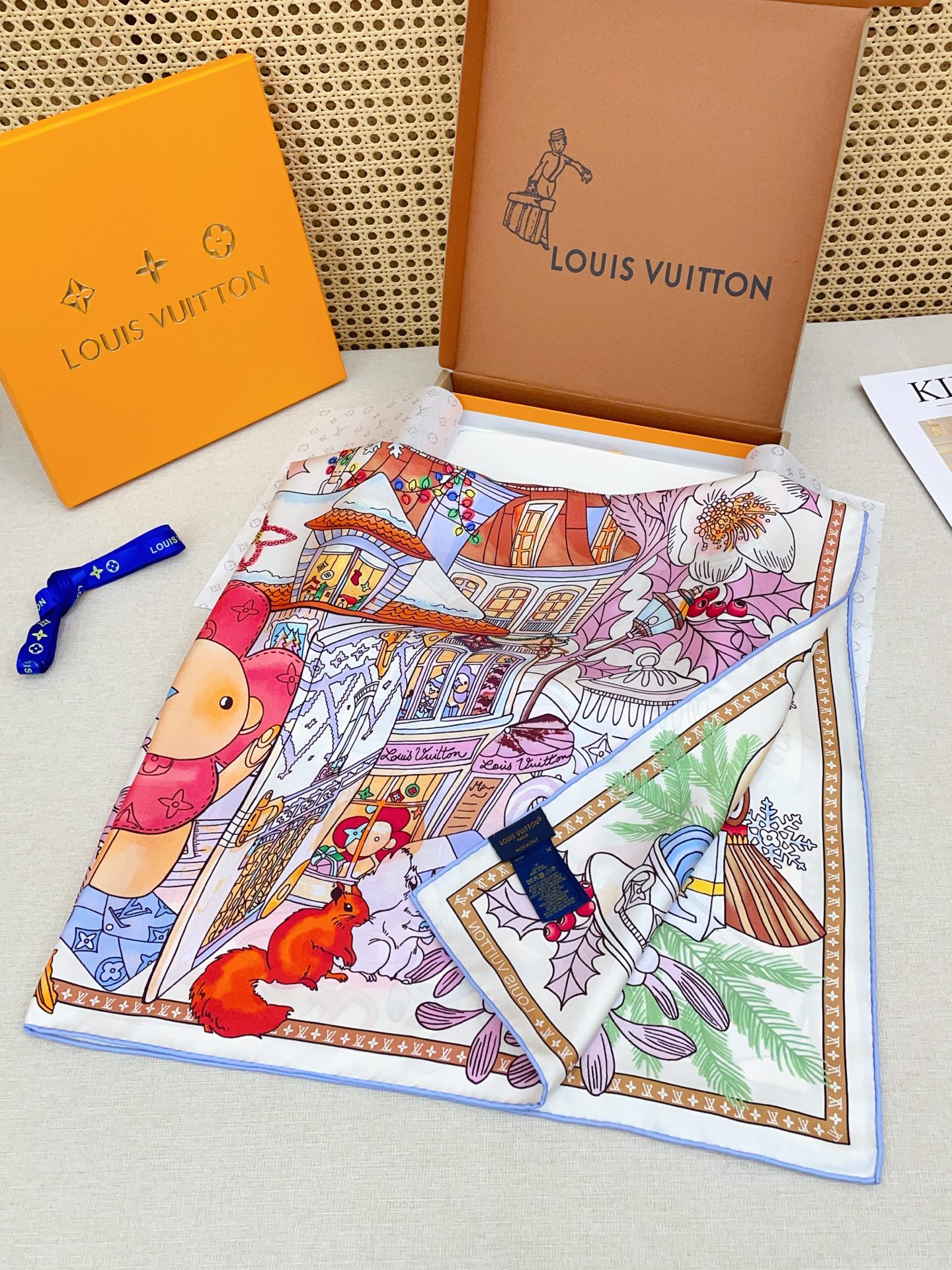 ✨✨【18姆米 双面同色】上身效果疯狂的喜欢❗️专柜也是刚刚上架的，L*最最新款~非常有看头，L的这类元