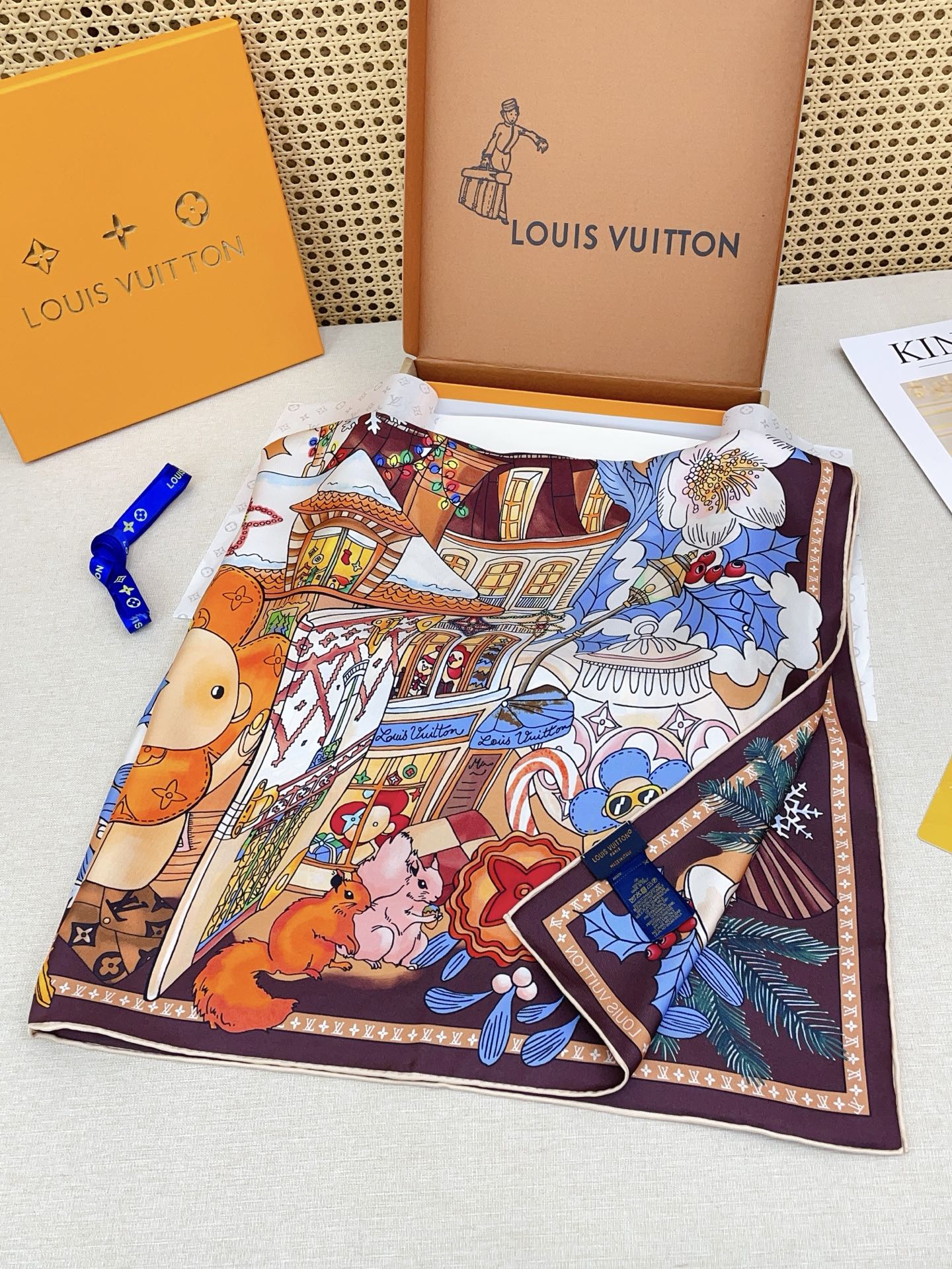 ✨✨【18姆米 双面同色】上身效果疯狂的喜欢❗️专柜也是刚刚上架的，L*最最新款~非常有看头，L的这类元