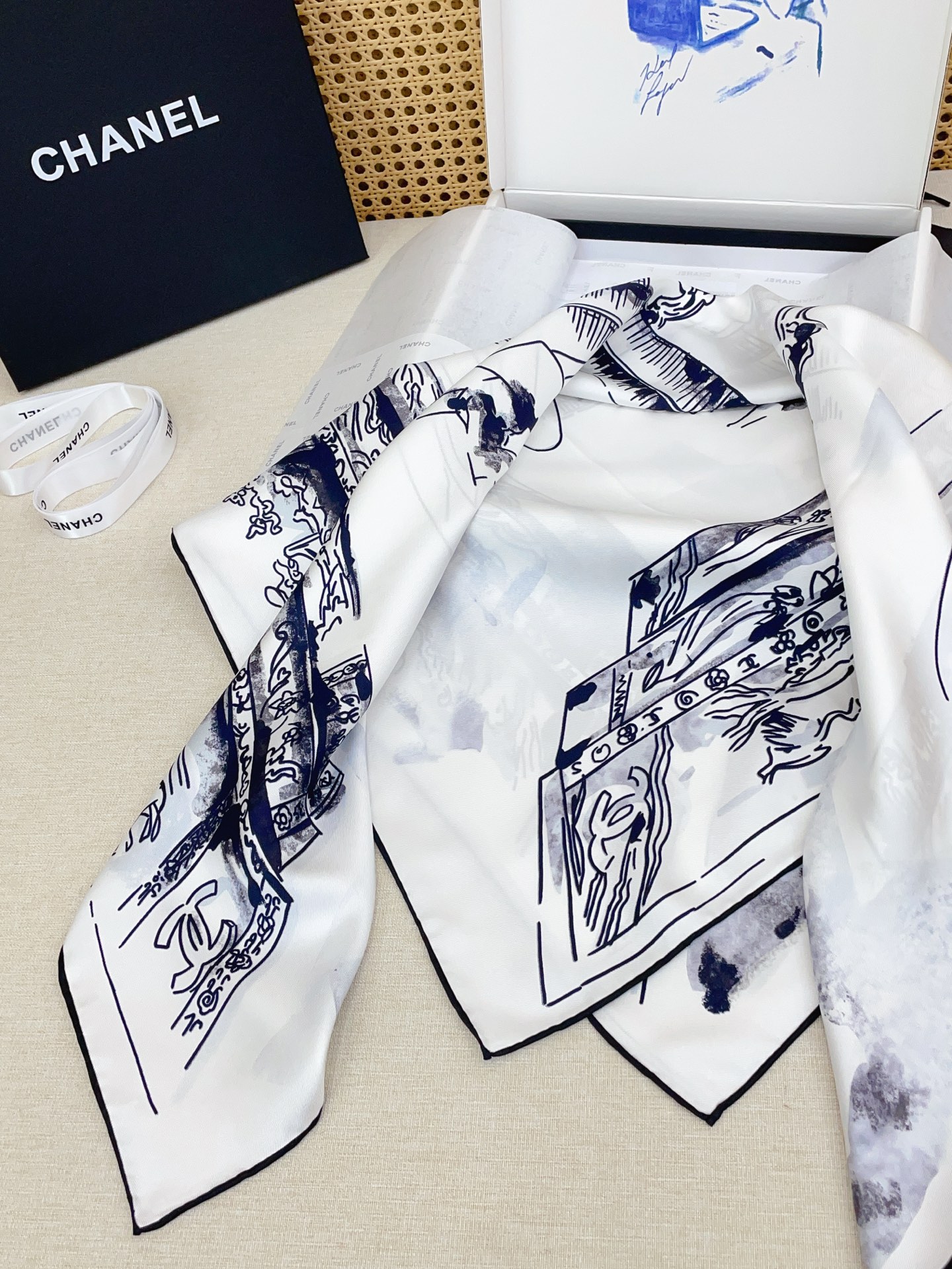 ✨✨【18姆米 双面同色】新款小香‼️美翻了[流泪]最新御用殿堂级极品‼️经典元素图案设计风格❗️美丽至