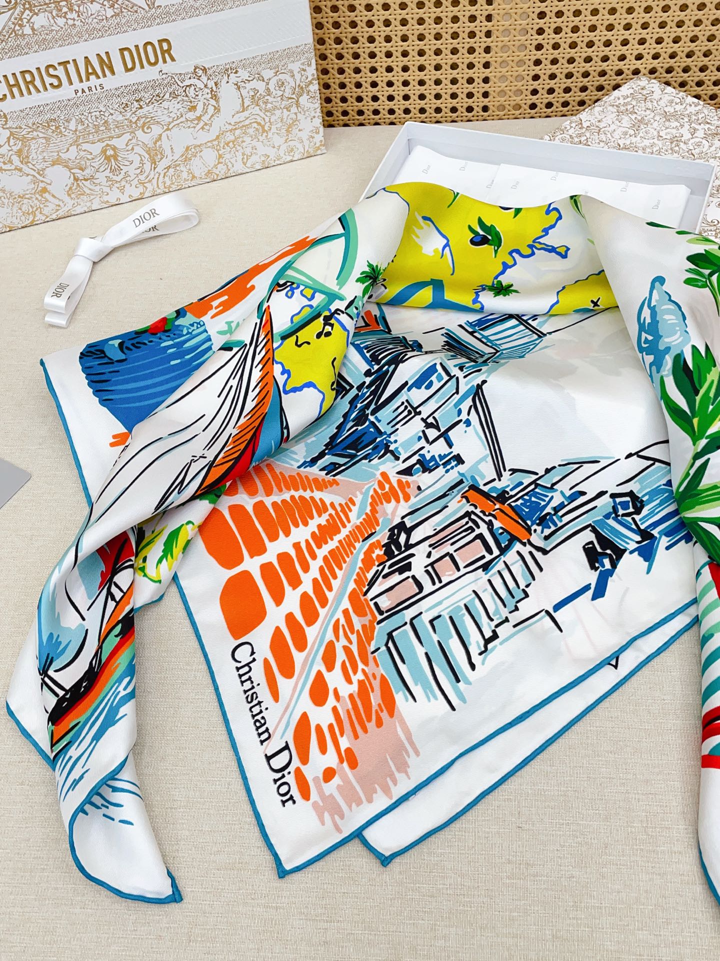 ✨✨【18姆米 双面同色】高级感爆棚❗️CD【城市🌆元素90】高级时髦风‼️配色非常考究，图案匠心，上身