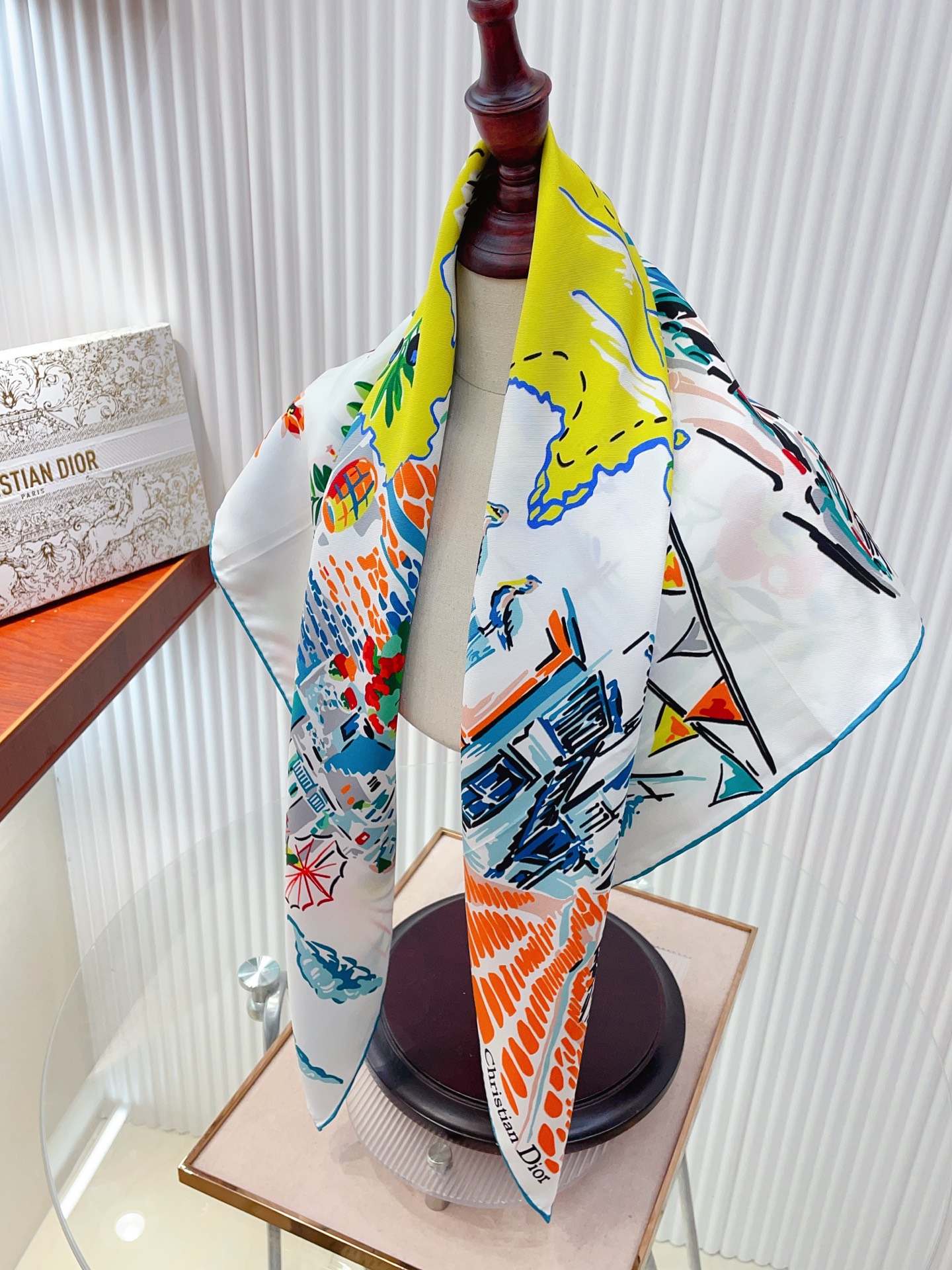 ✨✨【18姆米 双面同色】高级感爆棚❗️CD【城市🌆元素90】高级时髦风‼️配色非常考究，图案匠心，上身