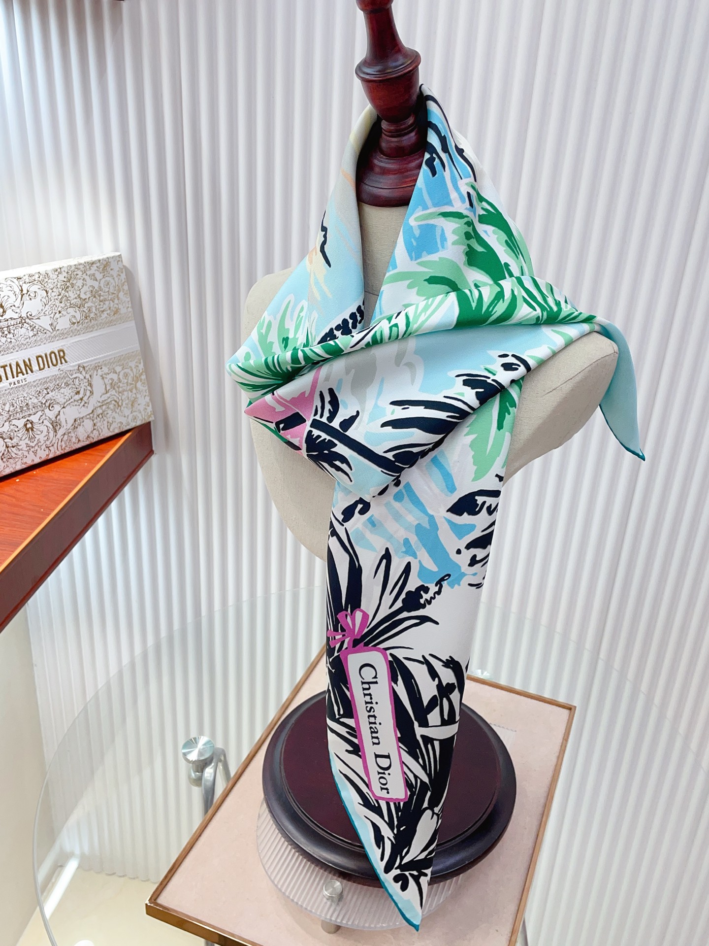 ✨✨【18姆米 双面同色】高级感爆棚❗️CD【城市🌆元素90】高级时髦风‼️配色非常考究，图案匠心，上身