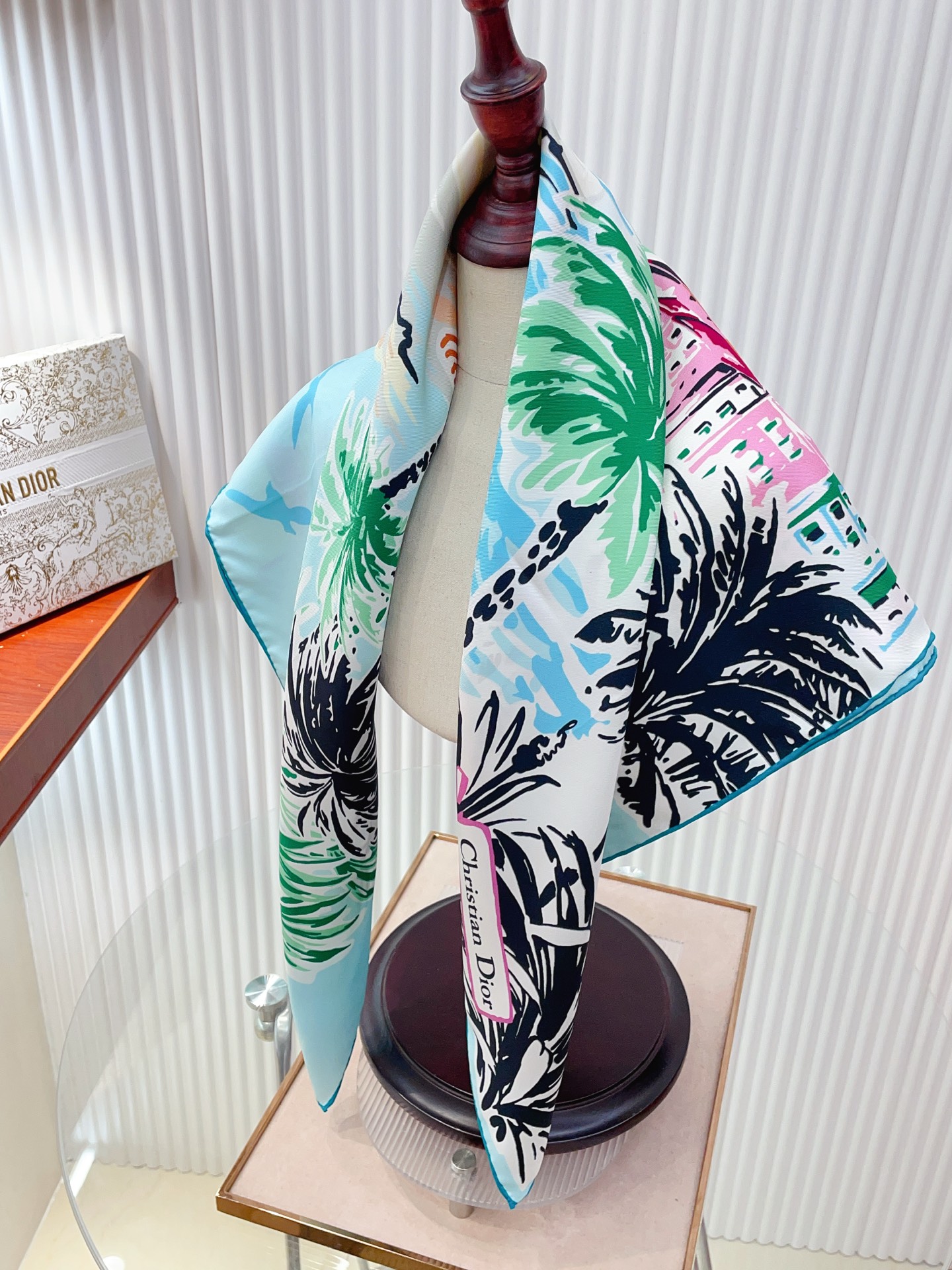 ✨✨【18姆米 双面同色】高级感爆棚❗️CD【城市🌆元素90】高级时髦风‼️配色非常考究，图案匠心，上身