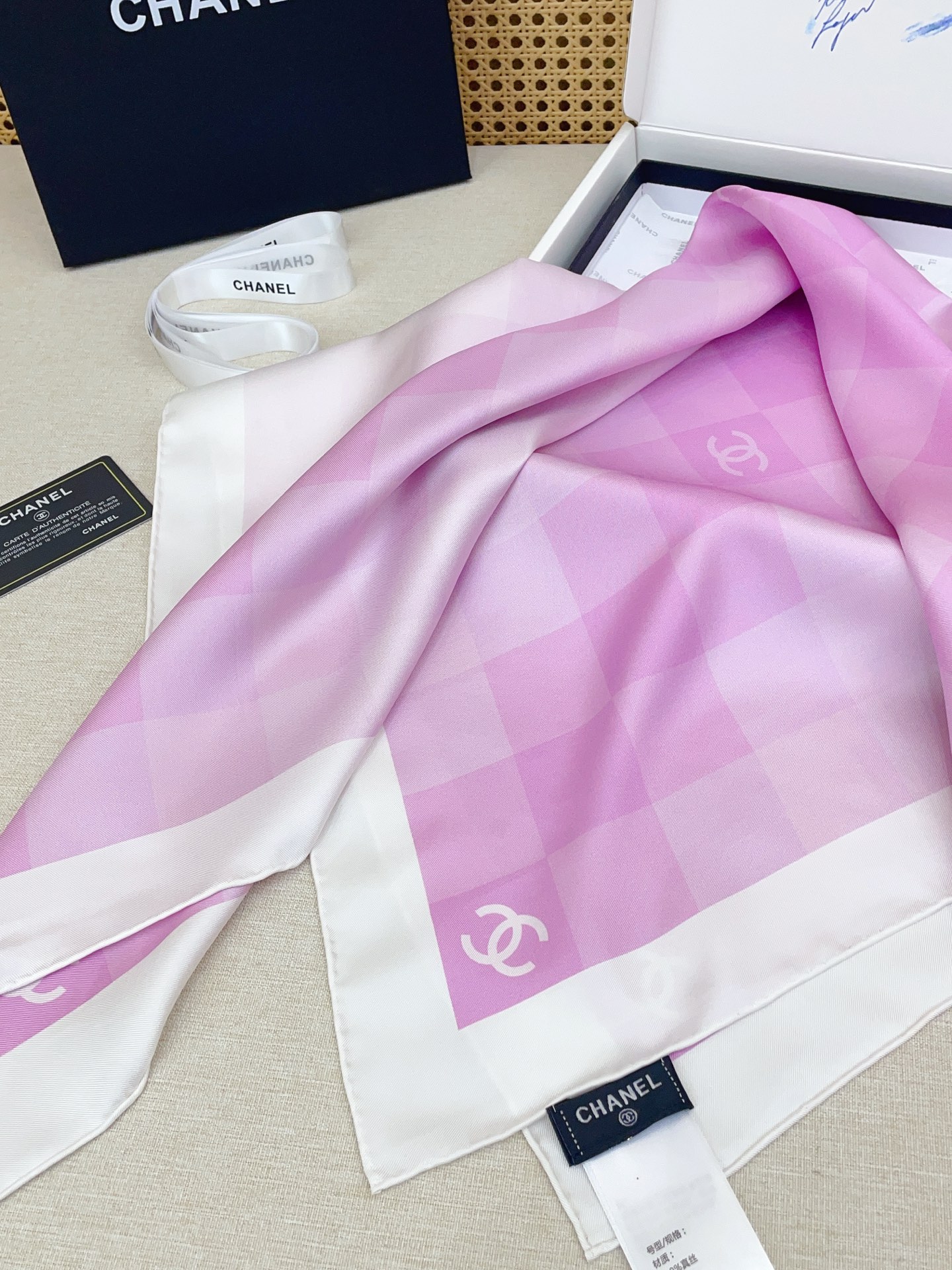 ✨✨【18姆米 双面同色】新款小香‼️美翻了[流泪]最新御用殿堂级极品‼️经典元素图案设计风格❗️美丽至