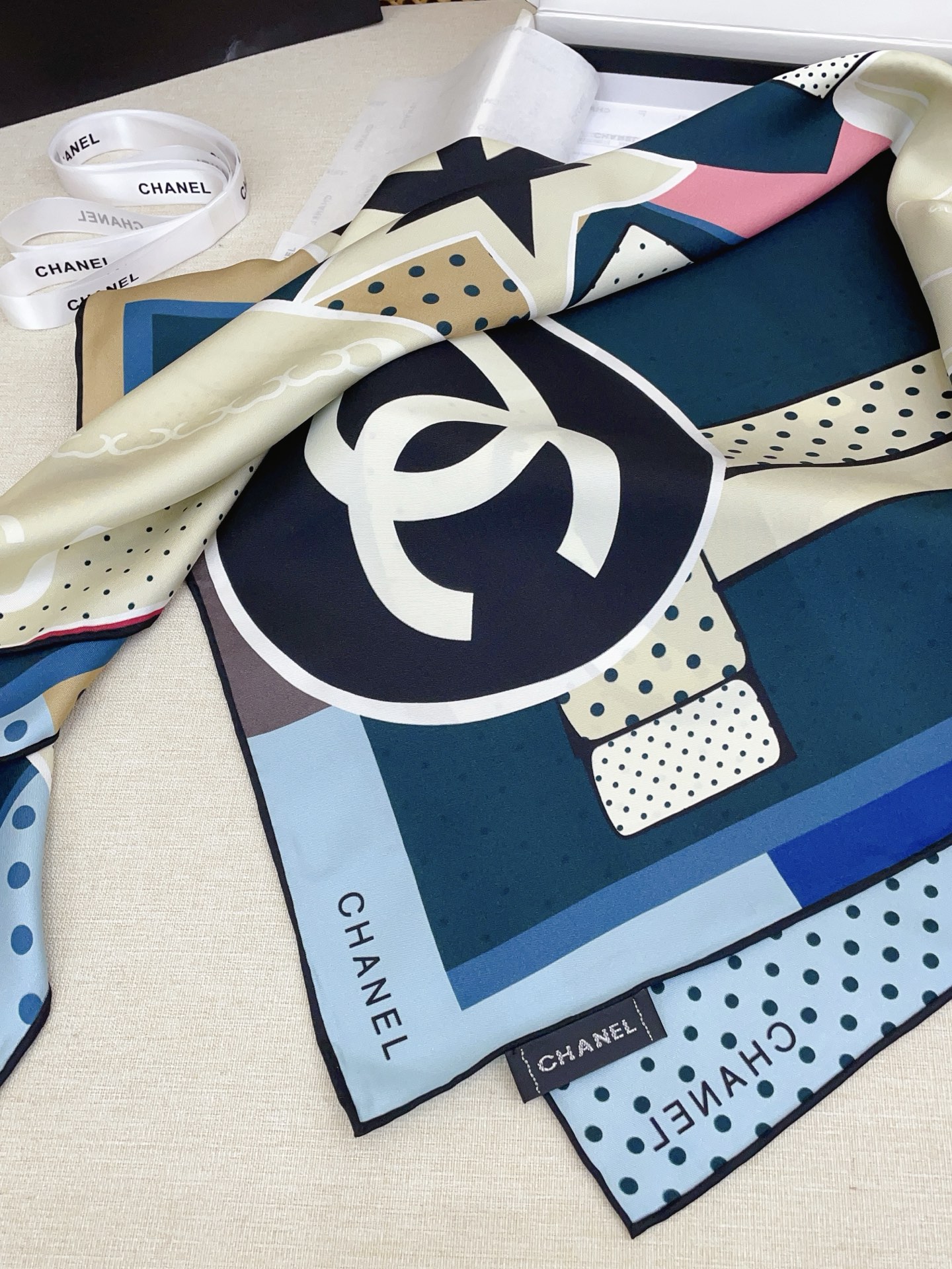 ✨✨【18姆米 双面同色】新款小香【经典元素组合】‼️美翻了[流泪]御用殿堂级极品‼️经典元素图案设计风