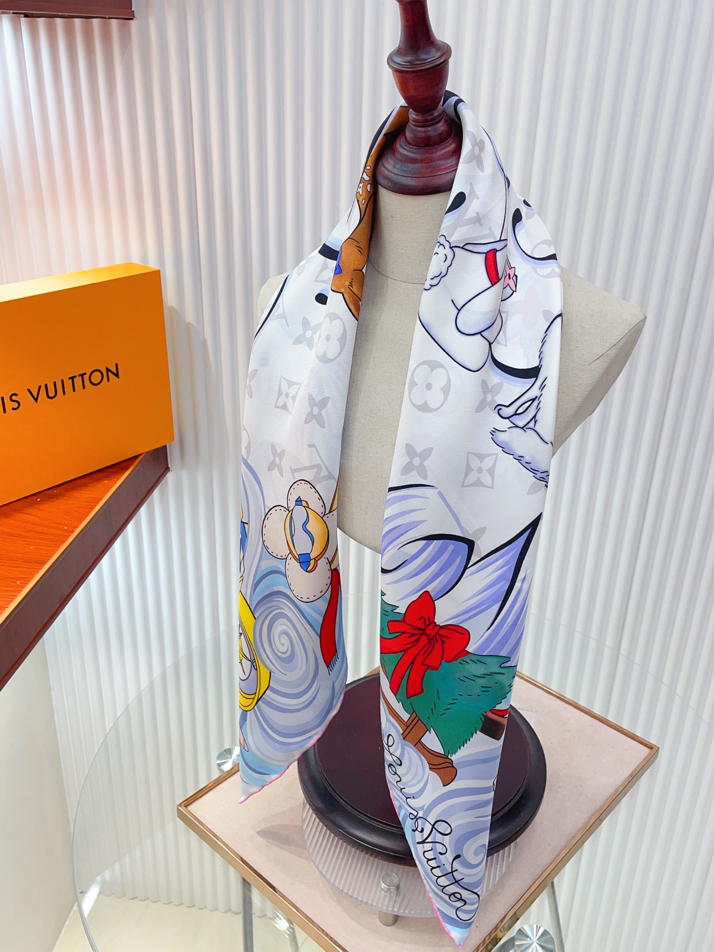 ✨✨【18姆米 双面同色】上身效果疯狂的喜欢❗️专柜也是刚刚上架的，L*最最新款~非常有看头，L的这类元