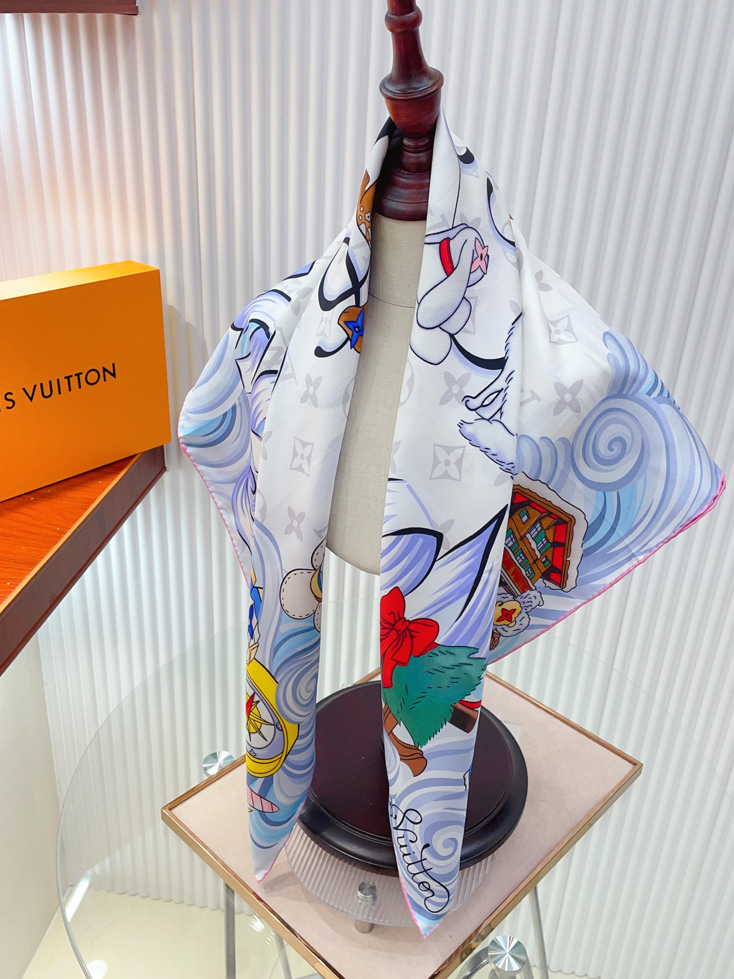 ✨✨【18姆米 双面同色】上身效果疯狂的喜欢❗️专柜也是刚刚上架的，L*最最新款~非常有看头，L的这类元