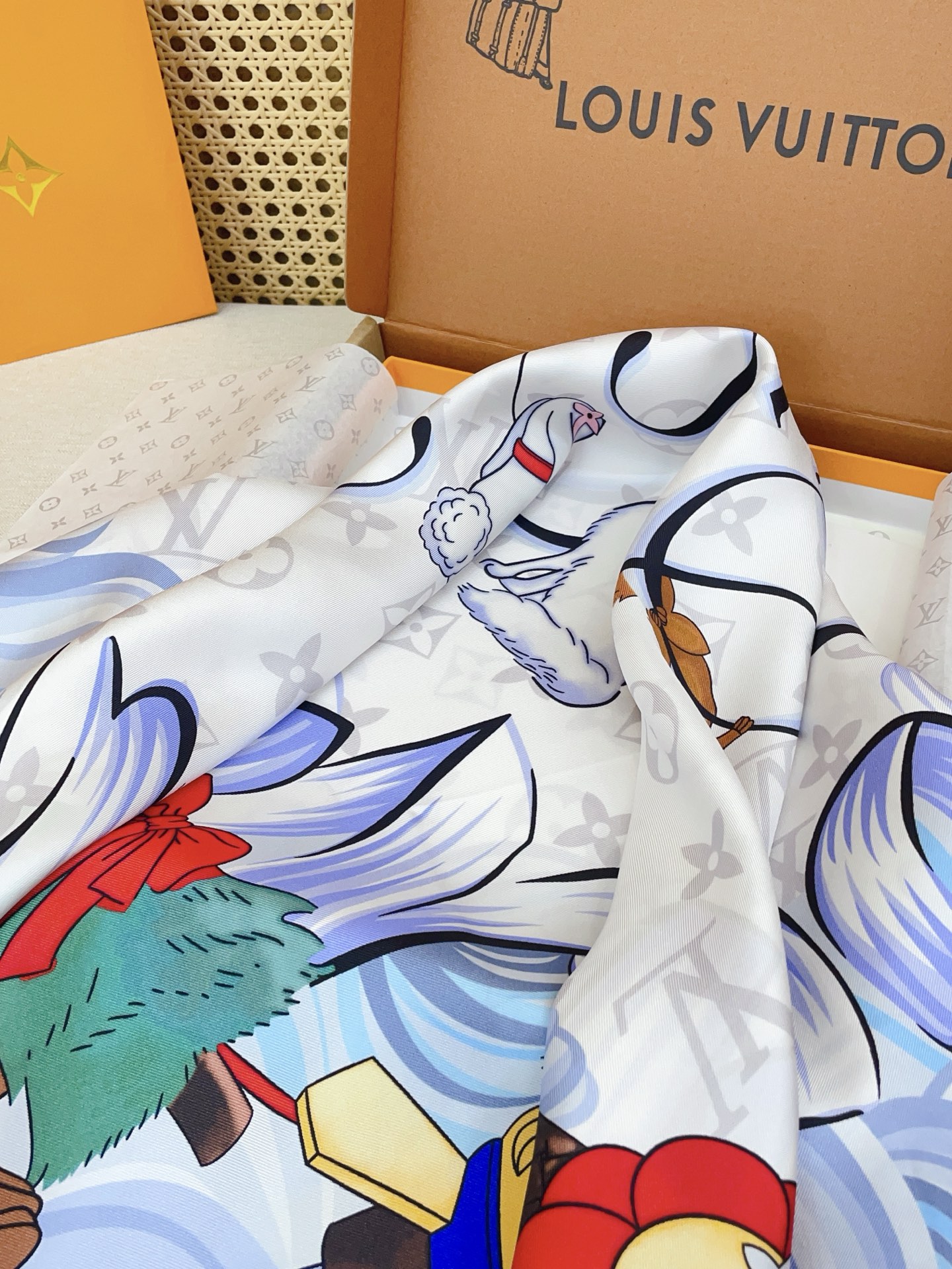 ✨✨【18姆米 双面同色】上身效果疯狂的喜欢❗️专柜也是刚刚上架的，L*最最新款~非常有看头，L的这类元