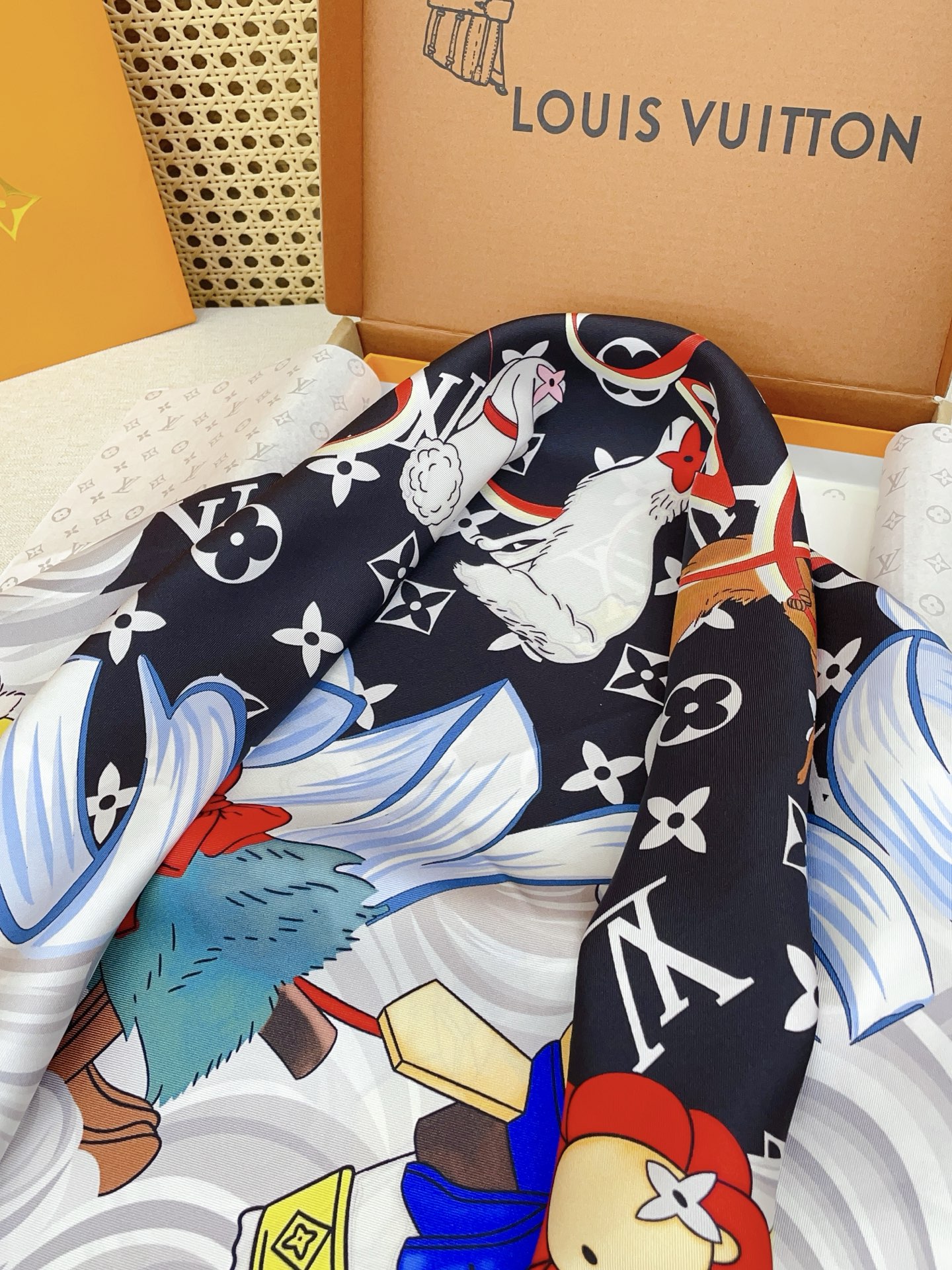 ✨✨【18姆米 双面同色】上身效果疯狂的喜欢❗️专柜也是刚刚上架的，L*最最新款~非常有看头，L的这类元