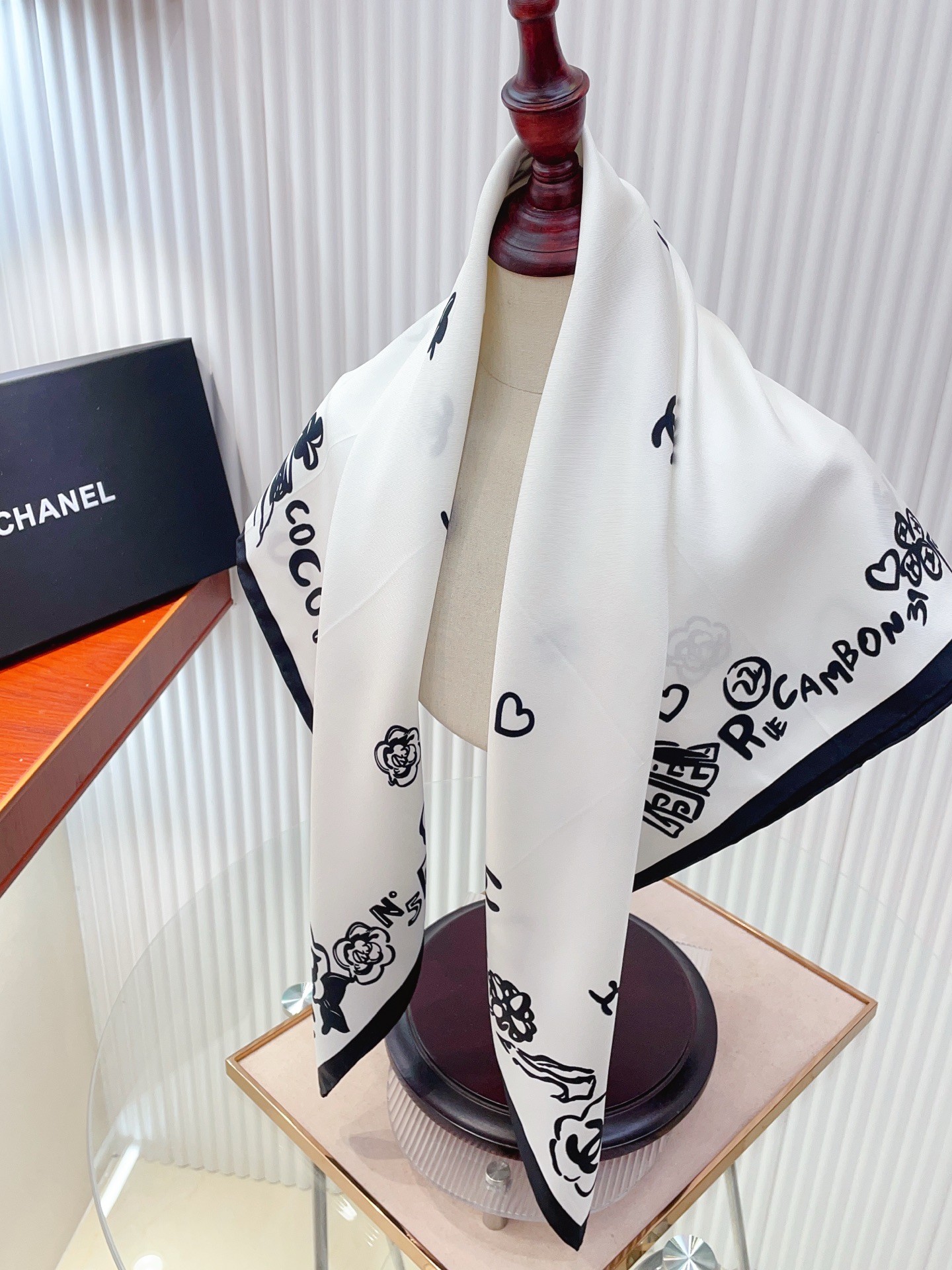 ✨✨【18姆米 双面同色】新款小香【产品组合】‼️美翻了[流泪]御用殿堂级极品‼️经典元素图案设计风格❗