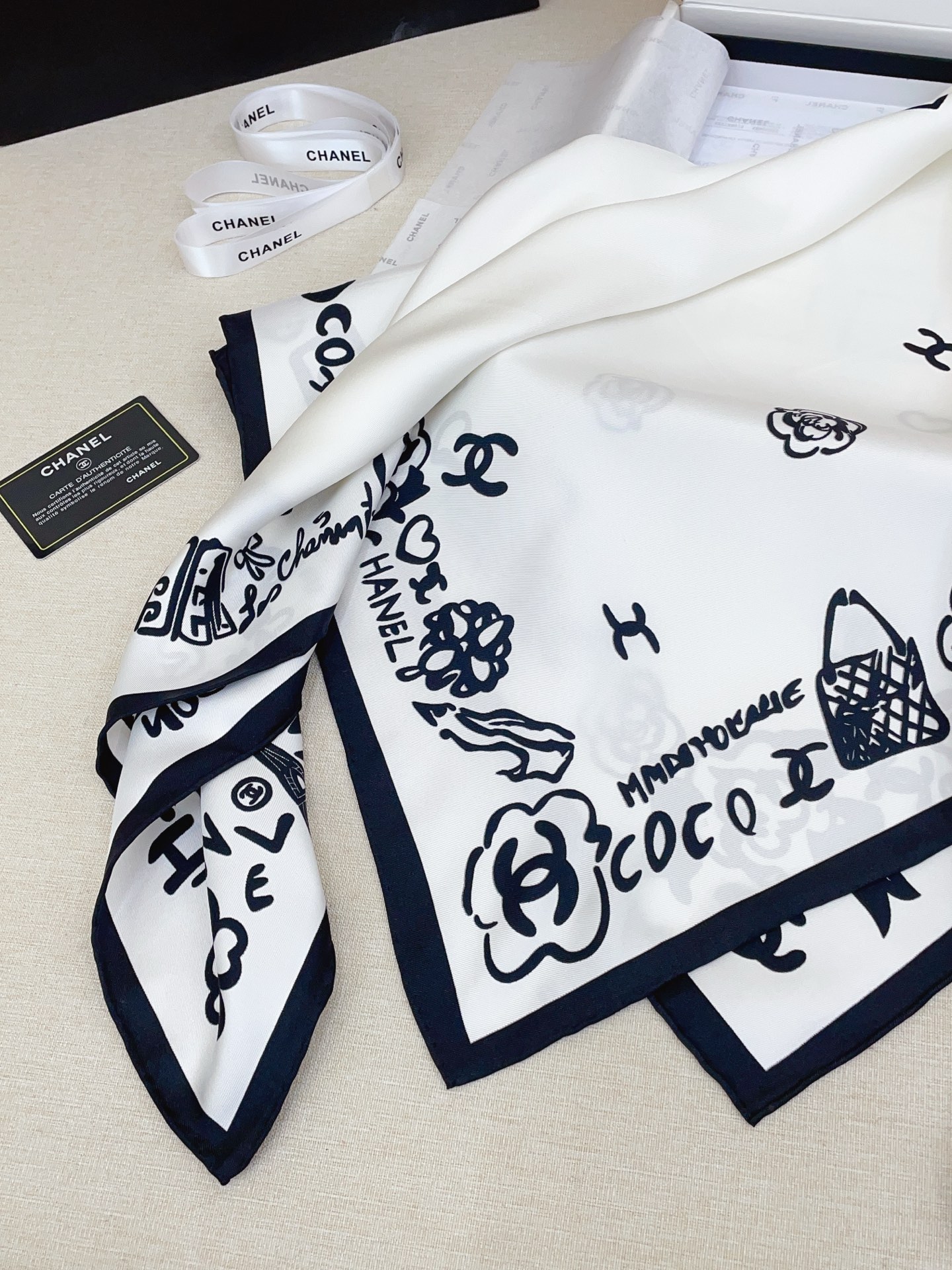 ✨✨【18姆米 双面同色】新款小香【产品组合】‼️美翻了[流泪]御用殿堂级极品‼️经典元素图案设计风格❗