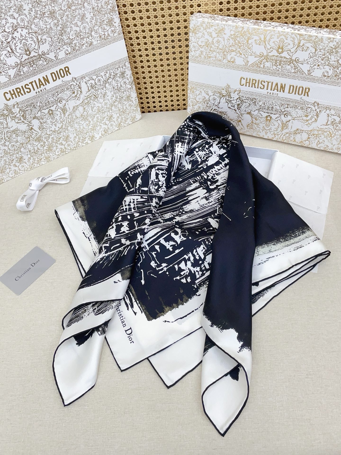 ✨✨【18姆米 双面同色】高级感爆棚❗️CD【自由🗽女神90】高级时髦风‼️配色非常考究，图案匠心，上身