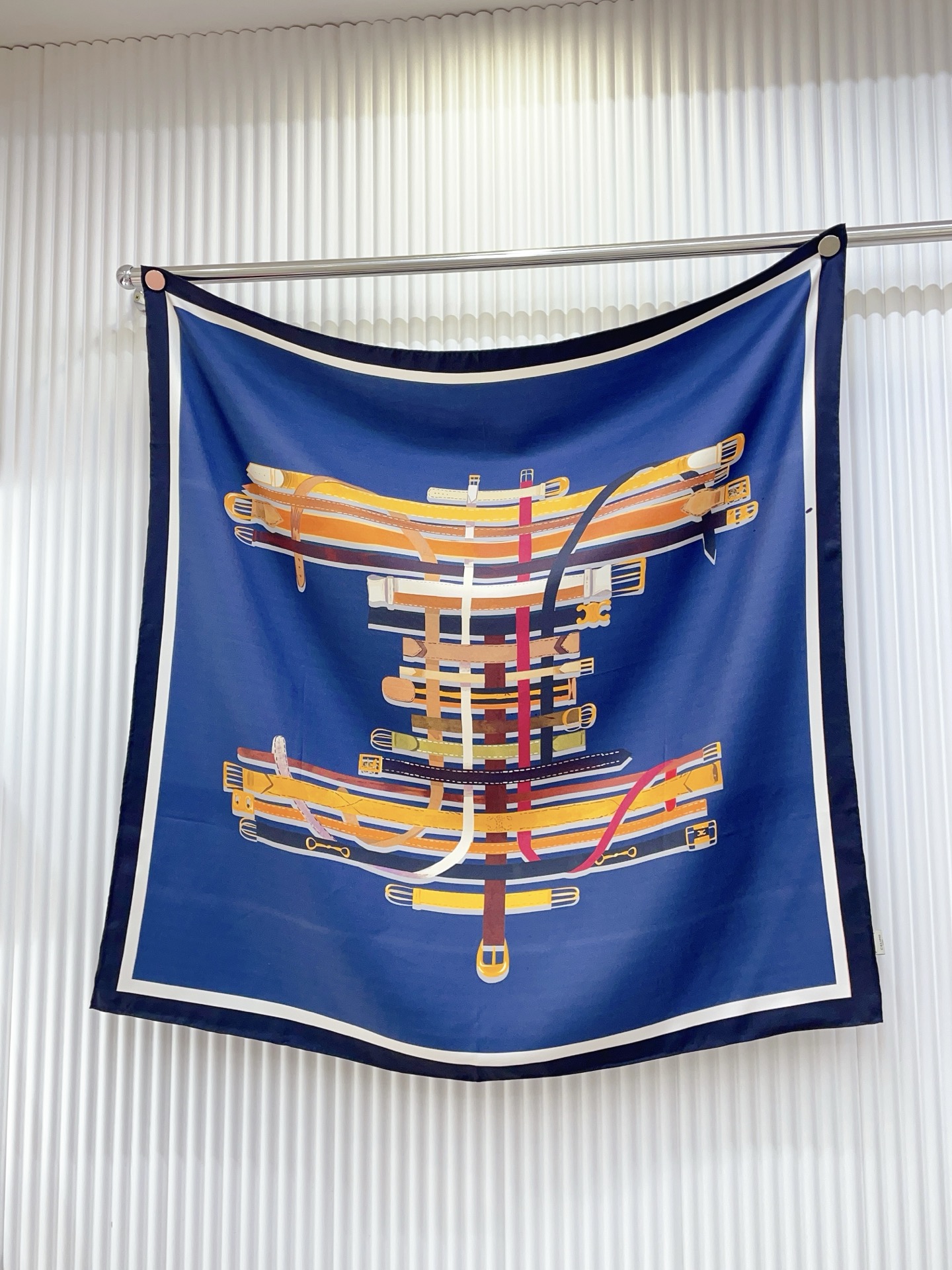 ✨✨【18姆米 双面同色】上身效果疯狂的喜欢❗️专柜也是刚刚上架的，CELINE最最新款~非常有看头，瑟