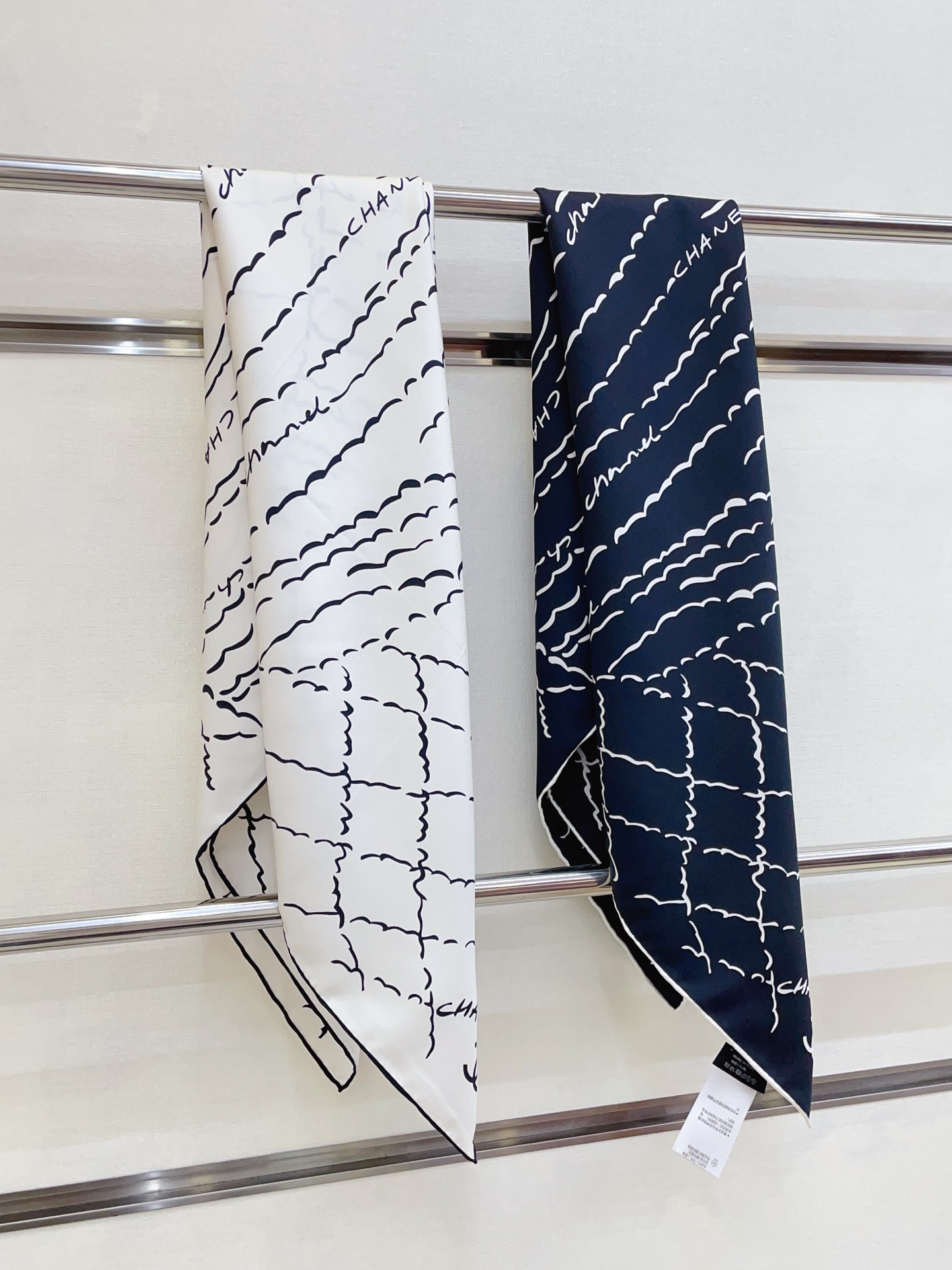 ✨✨【18姆米 双面同色】新款小香‼️美翻了[流泪]最新御用殿堂级极品‼️经典元素图案设计风格❗️美丽至