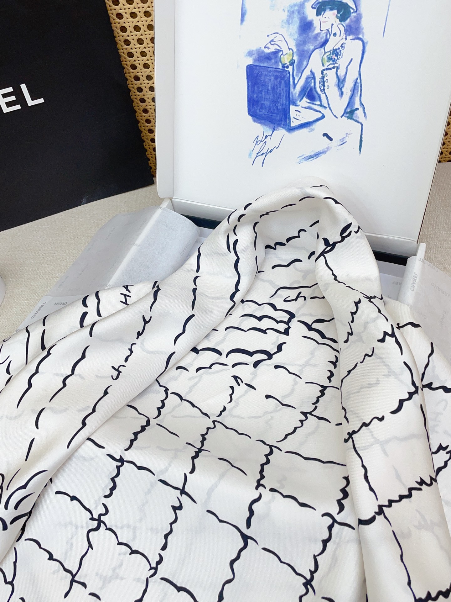 ✨✨【18姆米 双面同色】新款小香‼️美翻了[流泪]最新御用殿堂级极品‼️经典元素图案设计风格❗️美丽至