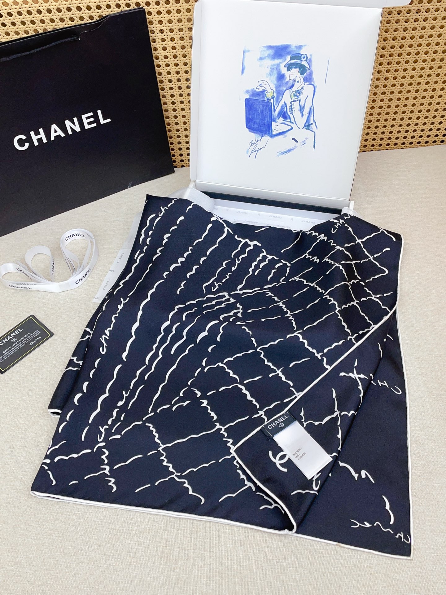 ✨✨【18姆米 双面同色】新款小香‼️美翻了[流泪]最新御用殿堂级极品‼️经典元素图案设计风格❗️美丽至