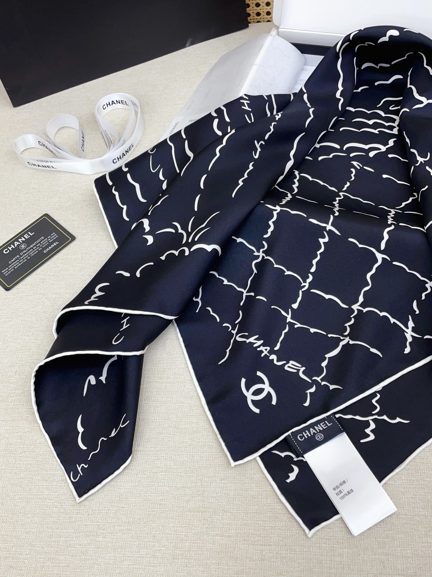 ✨✨【18姆米 双面同色】新款小香‼️美翻了[流泪]最新御用殿堂级极品‼️经典元素图案设计风格❗️美丽至