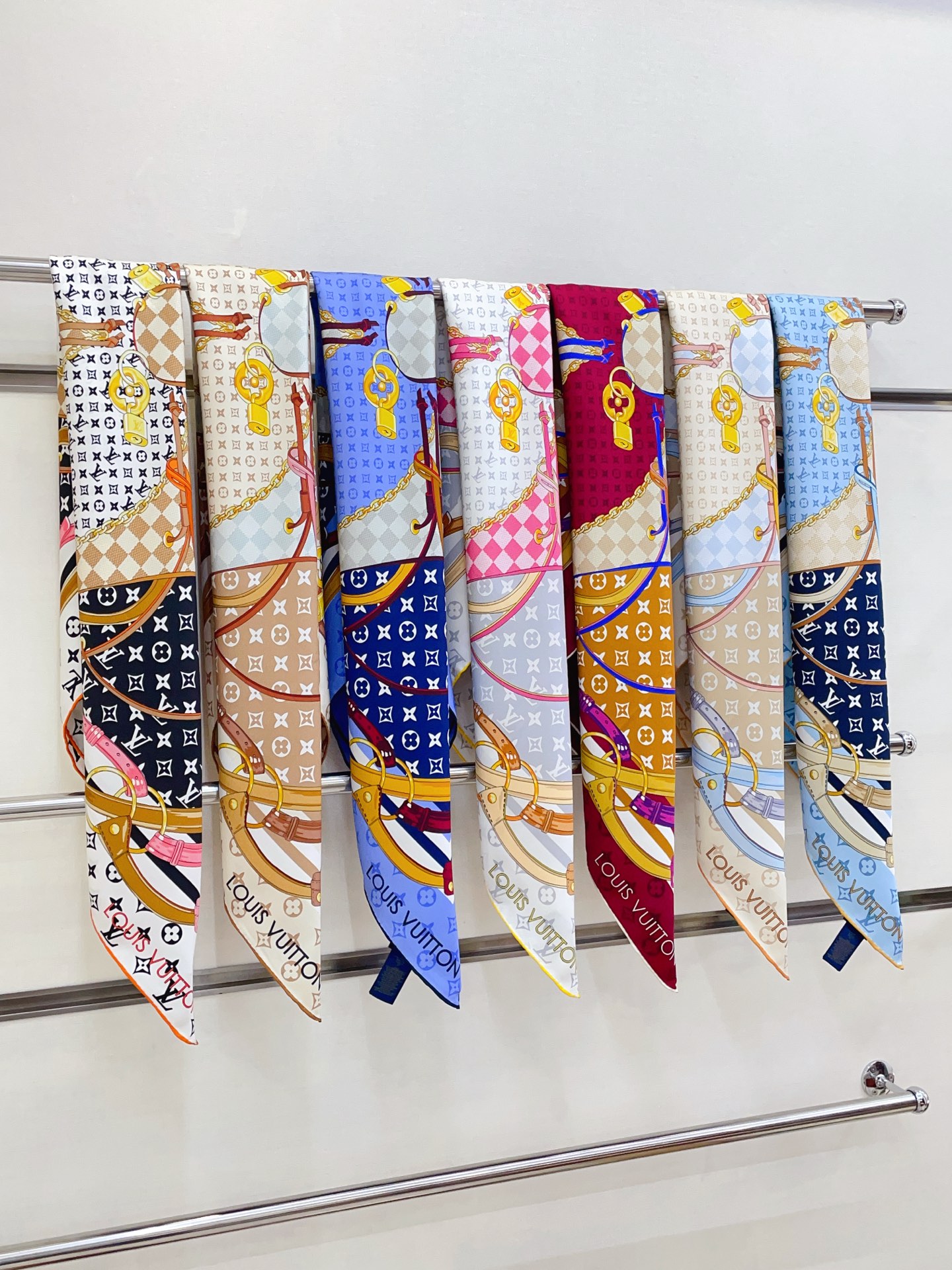 ✨✨【18姆米 双面同色】上身效果疯狂的喜欢❗️专柜也是刚刚上架的，L*最最新款~非常有看头，L的这类元