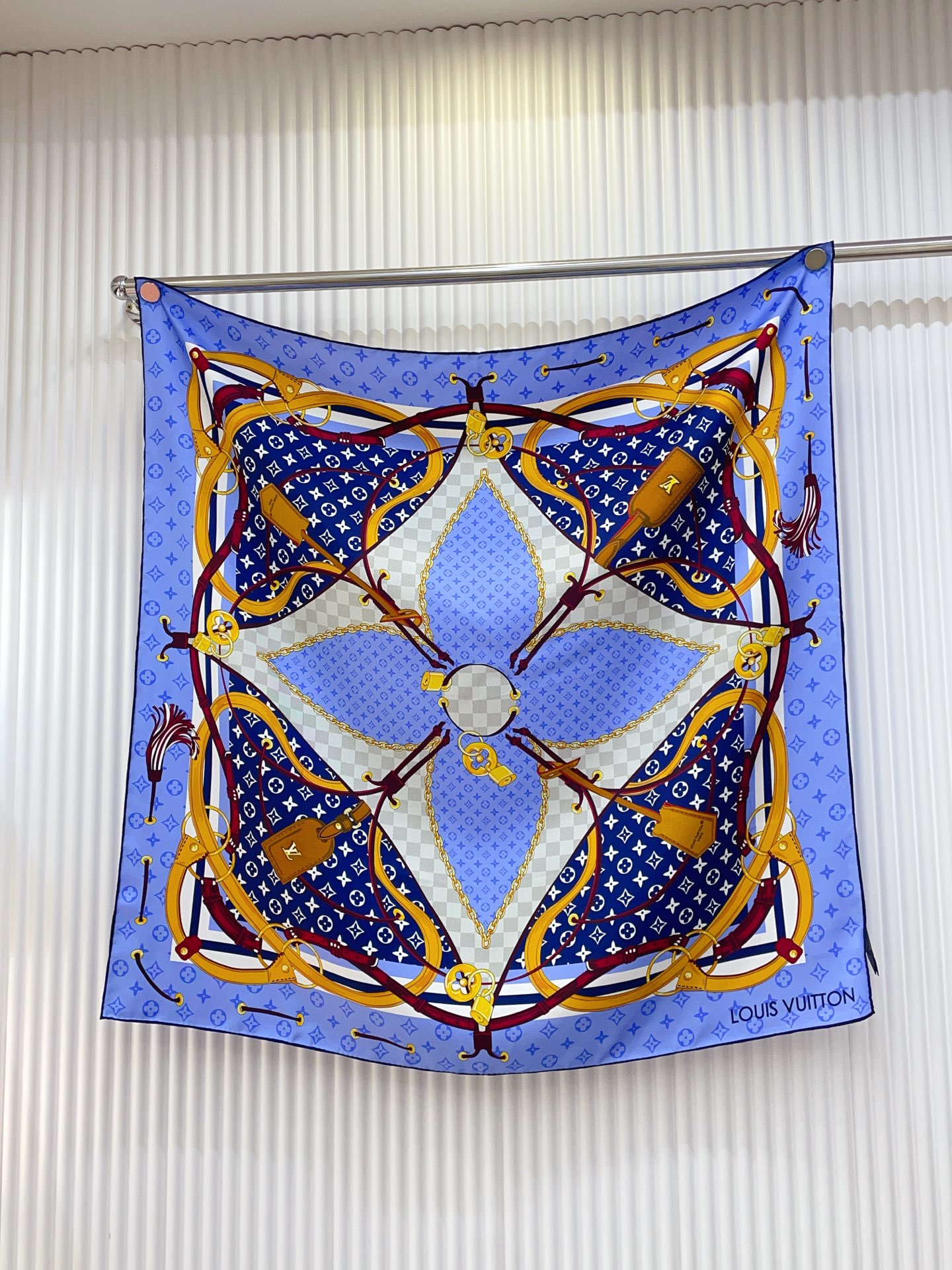 ✨✨【18姆米 双面同色】上身效果疯狂的喜欢❗️专柜也是刚刚上架的，L*最最新款~非常有看头，L的这类元