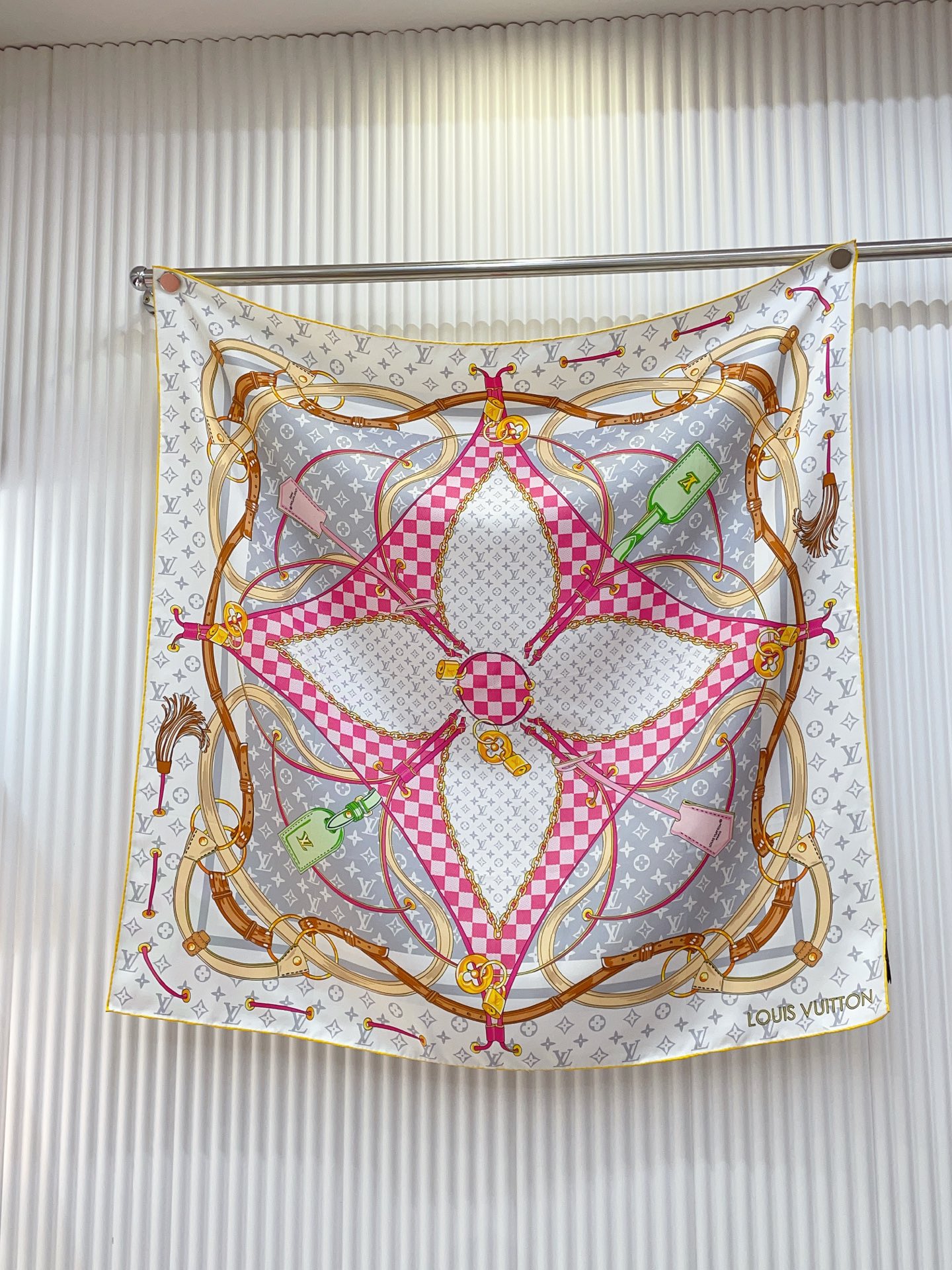 ✨✨【18姆米 双面同色】上身效果疯狂的喜欢❗️专柜也是刚刚上架的，L*最最新款~非常有看头，L的这类元