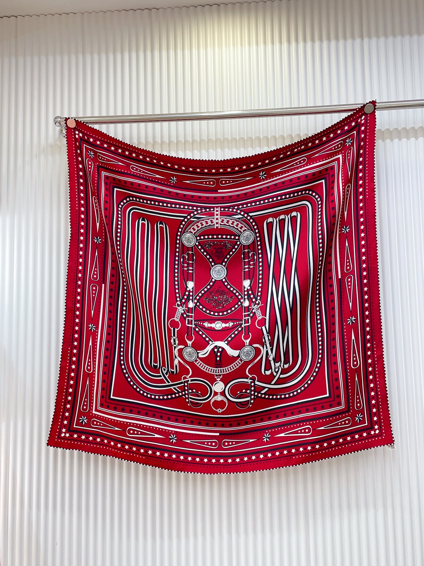 ✨✨【18姆米 双面同色】H**S真丝新款🆕👏👏买了都说好看‼️推荐💕【盛大欢庆🎊 90】真丝方巾，顶级