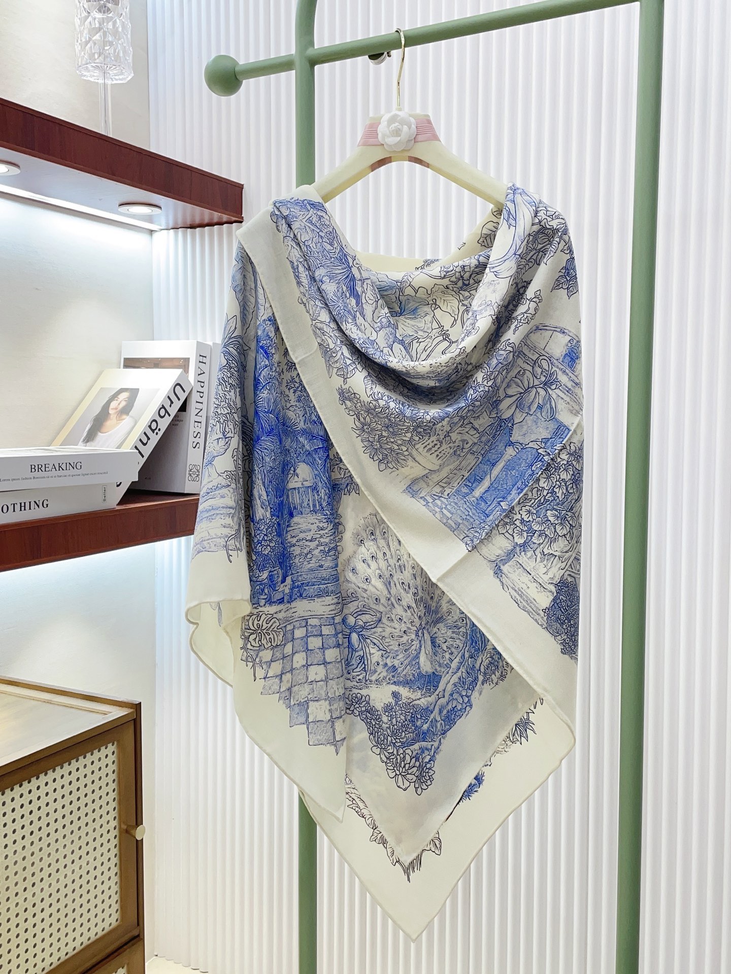 ✨✨【双面同色 丝毛款】H家羊绒新款 买了都说好看‼️推荐💕【城市花园 140】羊绒方巾‼️H家ZG爆款