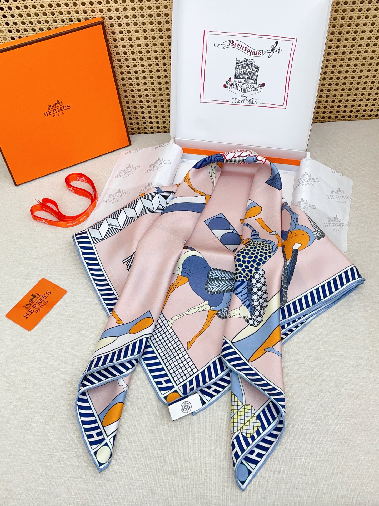 ✨✨【18姆米 双面同色】H**S真丝新款🆕👏👏买了都说好看‼️推荐💕【全速前进 90】真丝方巾，顶级工