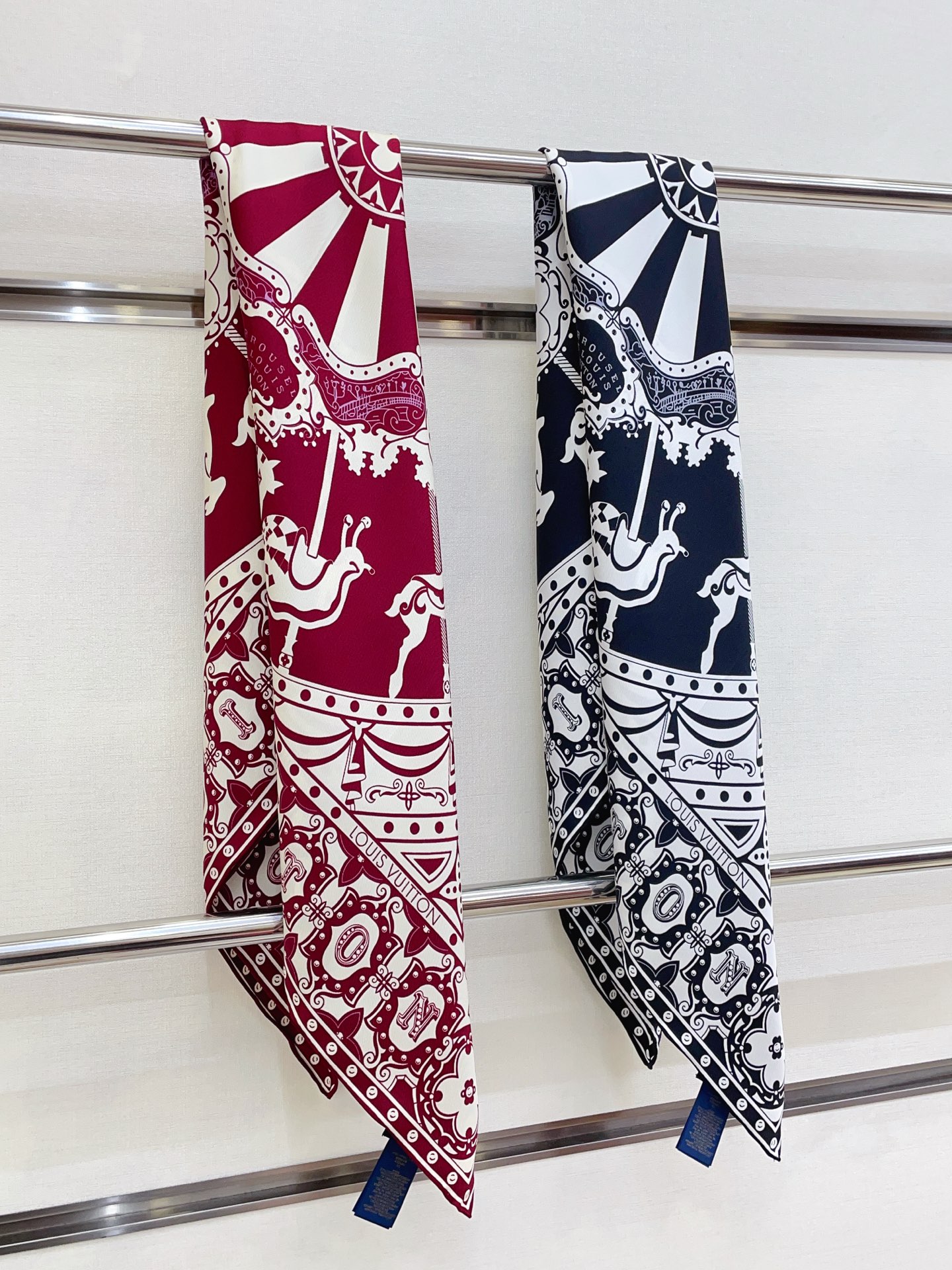 ✨✨【18姆米 双面同色】上身效果疯狂的喜欢❗️专柜也是刚刚上架的，L*最最新款~非常有看头，L的这类元