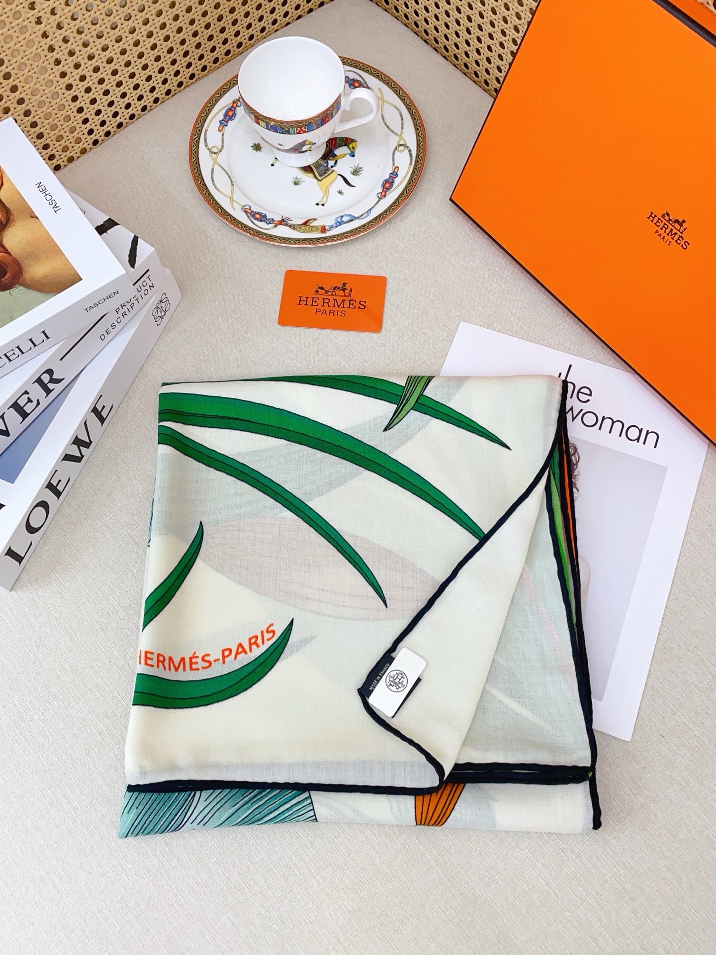 ✨✨【双面同色 丝毛款】H家羊绒新款 买了都说好看‼️推荐💕【永生花束 140】羊绒方巾‼️H家ZG爆款