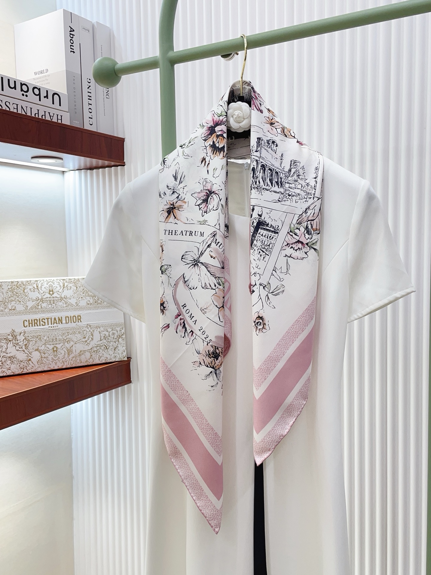 ✨✨【18姆米 双面同色】高级感爆棚❗️CD【花朵🌺元素90】高级时髦风‼️配色非常考究，图案匠心，上身