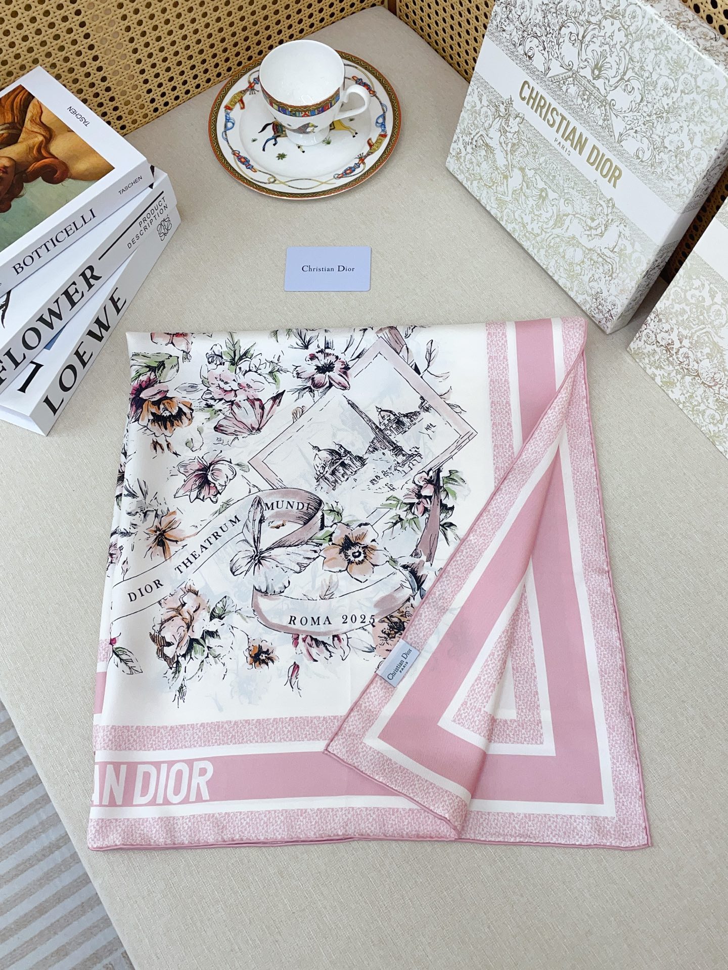 ✨✨【18姆米 双面同色】高级感爆棚❗️CD【花朵🌺元素90】高级时髦风‼️配色非常考究，图案匠心，上身