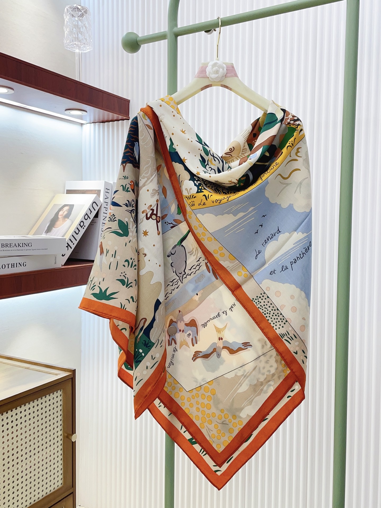 ✨✨【双面同色 丝毛款】H家羊绒新款 买了都说好看‼️推荐💕【伊索寓言绘本】羊绒方巾‼️H家ZG爆款🎁💟