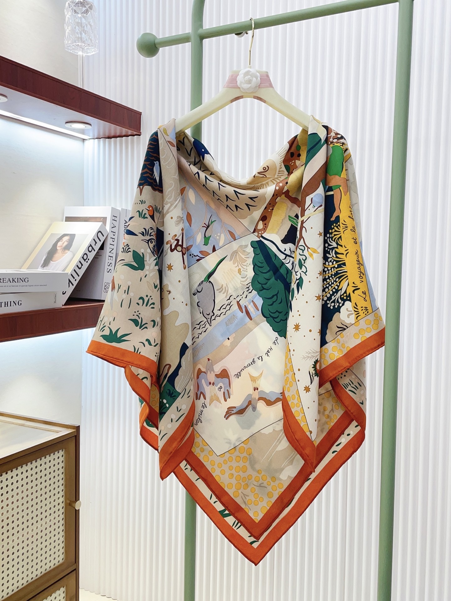 ✨✨【双面同色 丝毛款】H家羊绒新款 买了都说好看‼️推荐💕【伊索寓言绘本】羊绒方巾‼️H家ZG爆款🎁💟