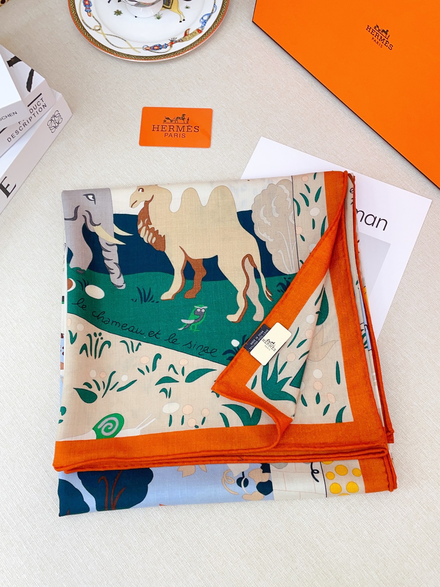 ✨✨【双面同色 丝毛款】H家羊绒新款 买了都说好看‼️推荐💕【伊索寓言绘本】羊绒方巾‼️H家ZG爆款🎁💟