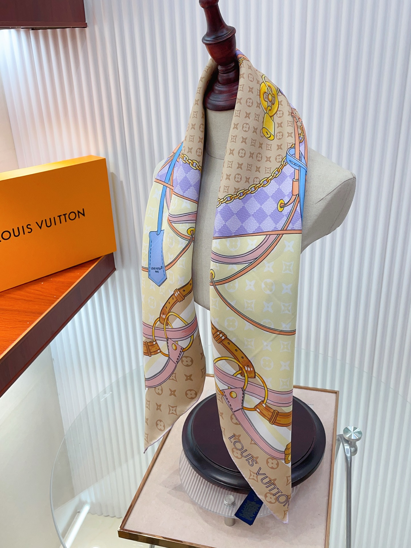 ✨✨【18姆米 双面同色】新款小香‼️美翻了[流泪]最新御用殿堂级极品‼️经典元素图案设计风格❗️美丽至