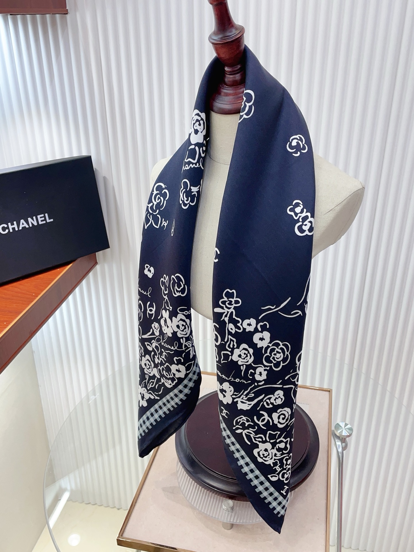 ✨✨【18姆米 双面同色】新款小香‼️美翻了[流泪]最新御用殿堂级极品‼️经典元素图案设计风格❗️美丽至