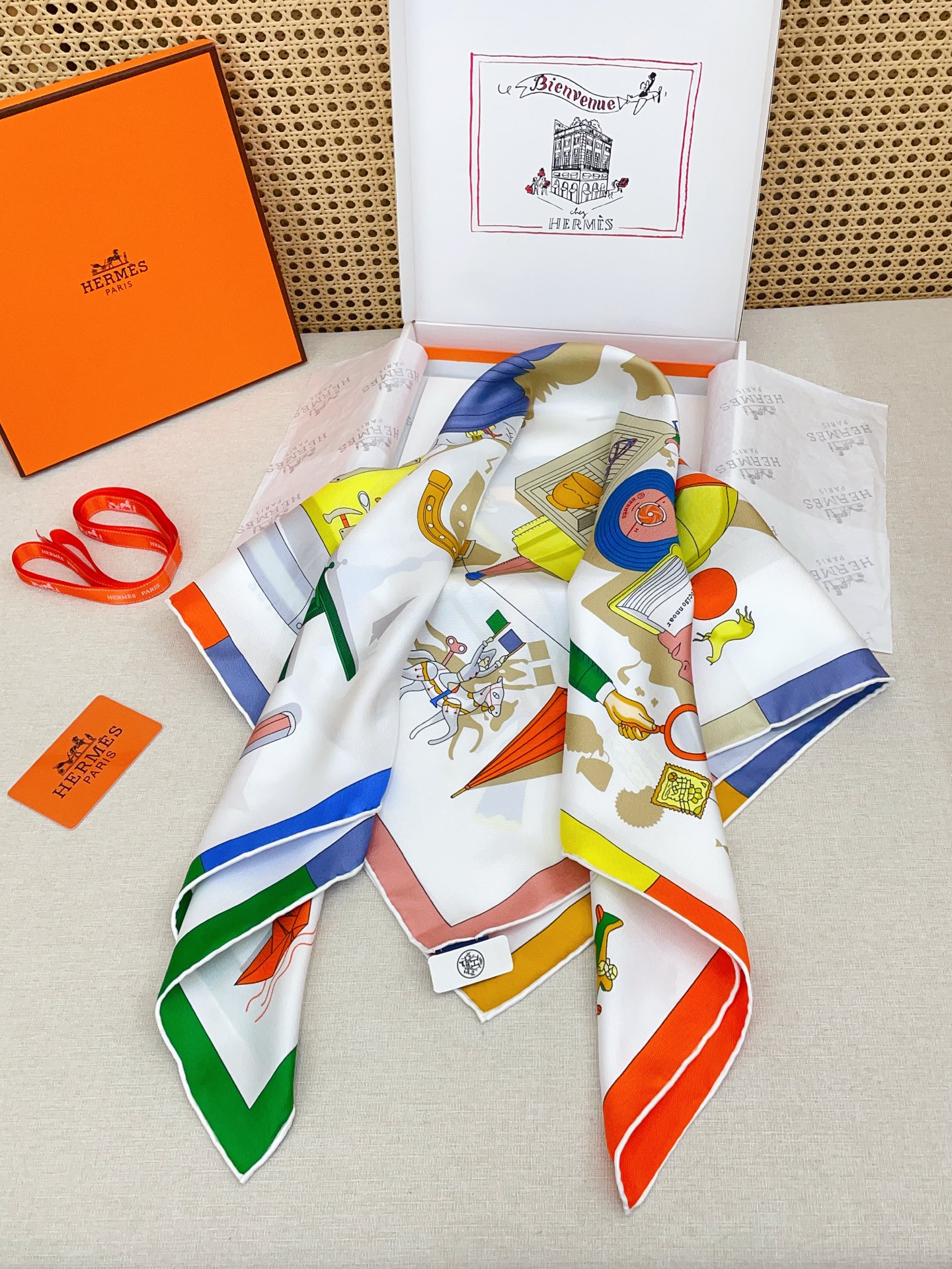 ✨✨【18姆米 双面同色】H**S真丝新款🆕👏👏买了都说好看‼️推荐💕【精巧错觉 90】真丝方巾，顶级工