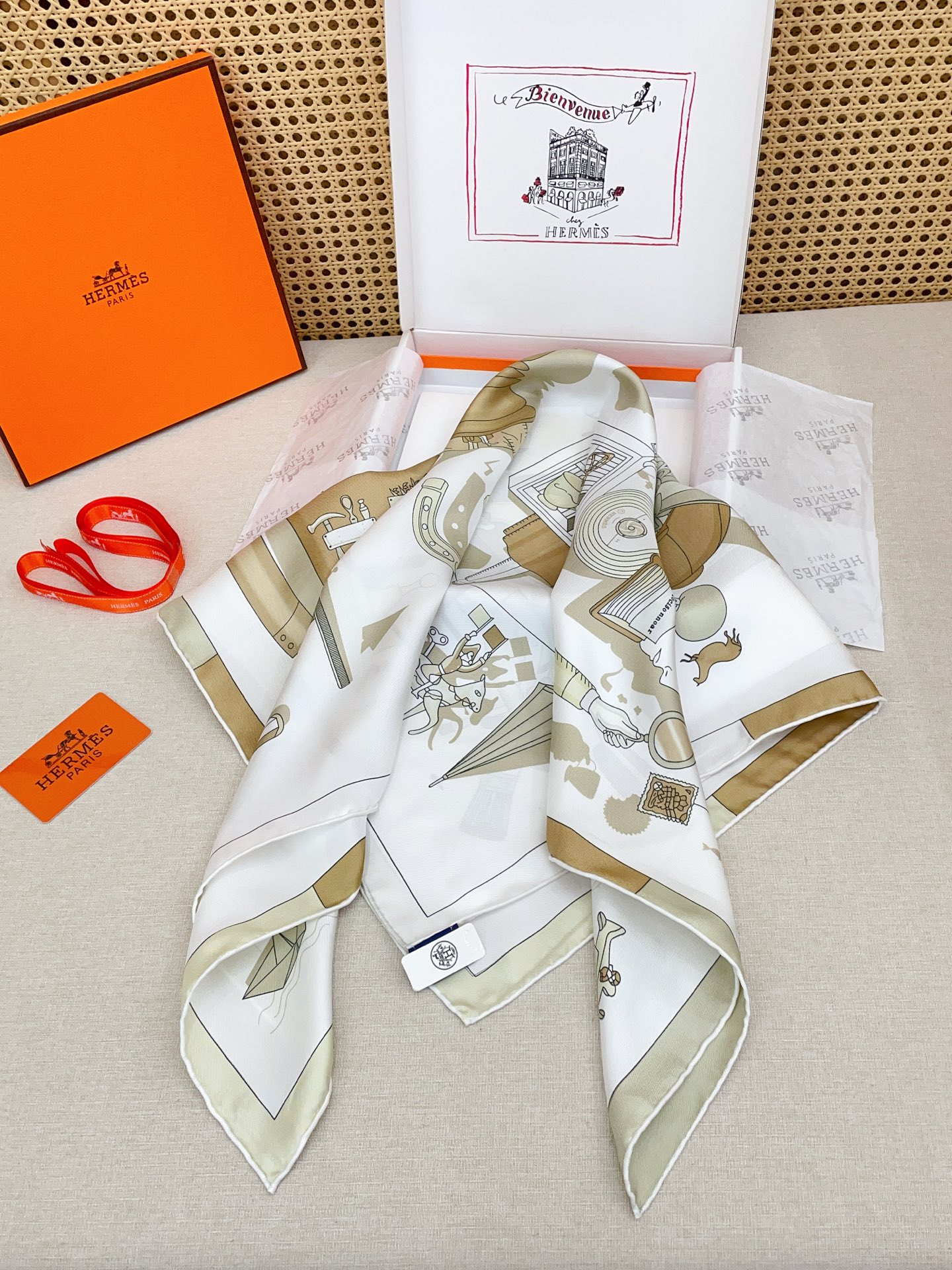 ✨✨【18姆米 双面同色】H**S真丝新款🆕👏👏买了都说好看‼️推荐💕【精巧错觉 90】真丝方巾，顶级工