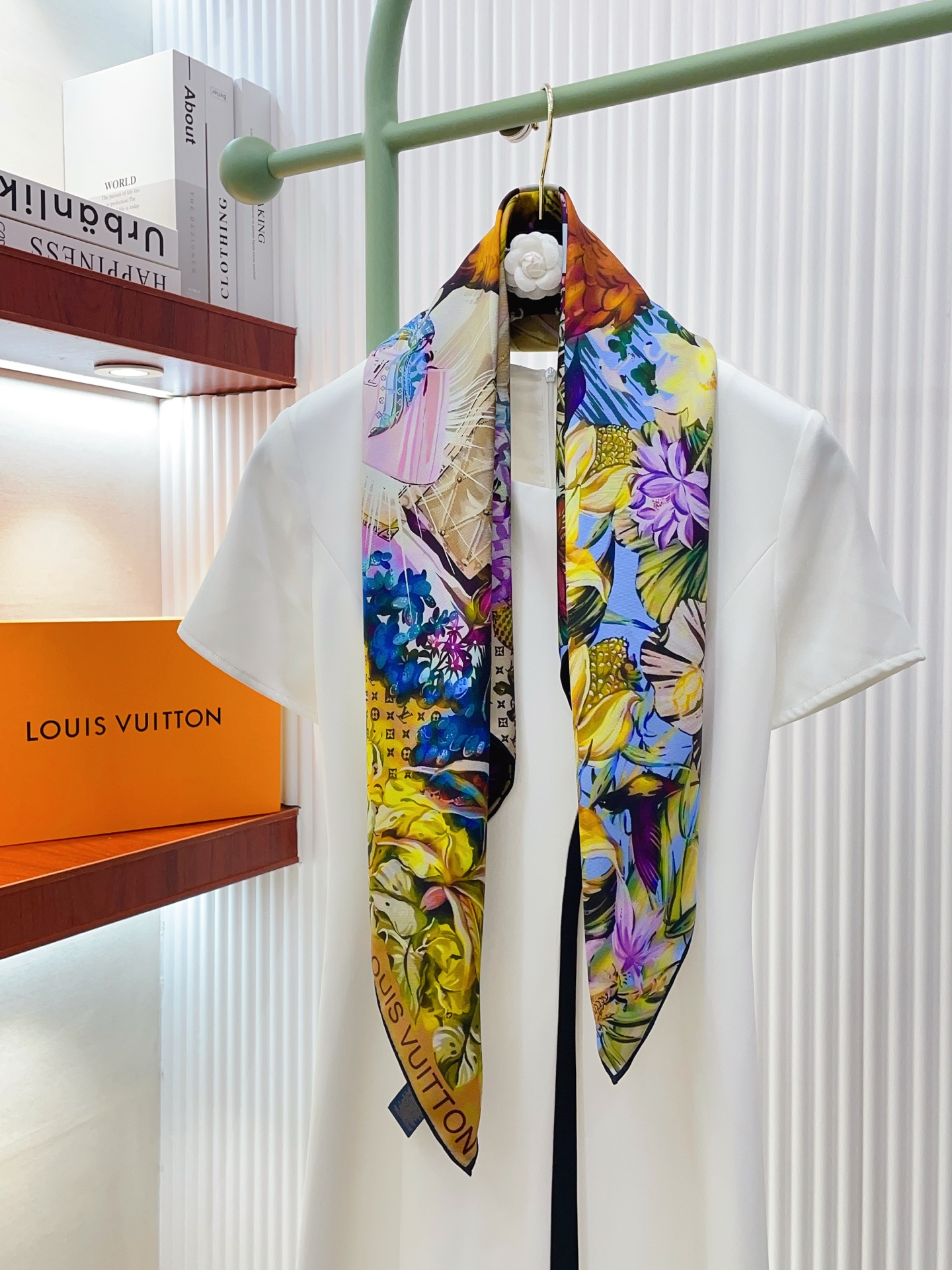 ✨✨【18姆米 双面同色】上身效果疯狂的喜欢❗️专柜也是刚刚上架的，L*最最新款~非常有看头，L的这类元