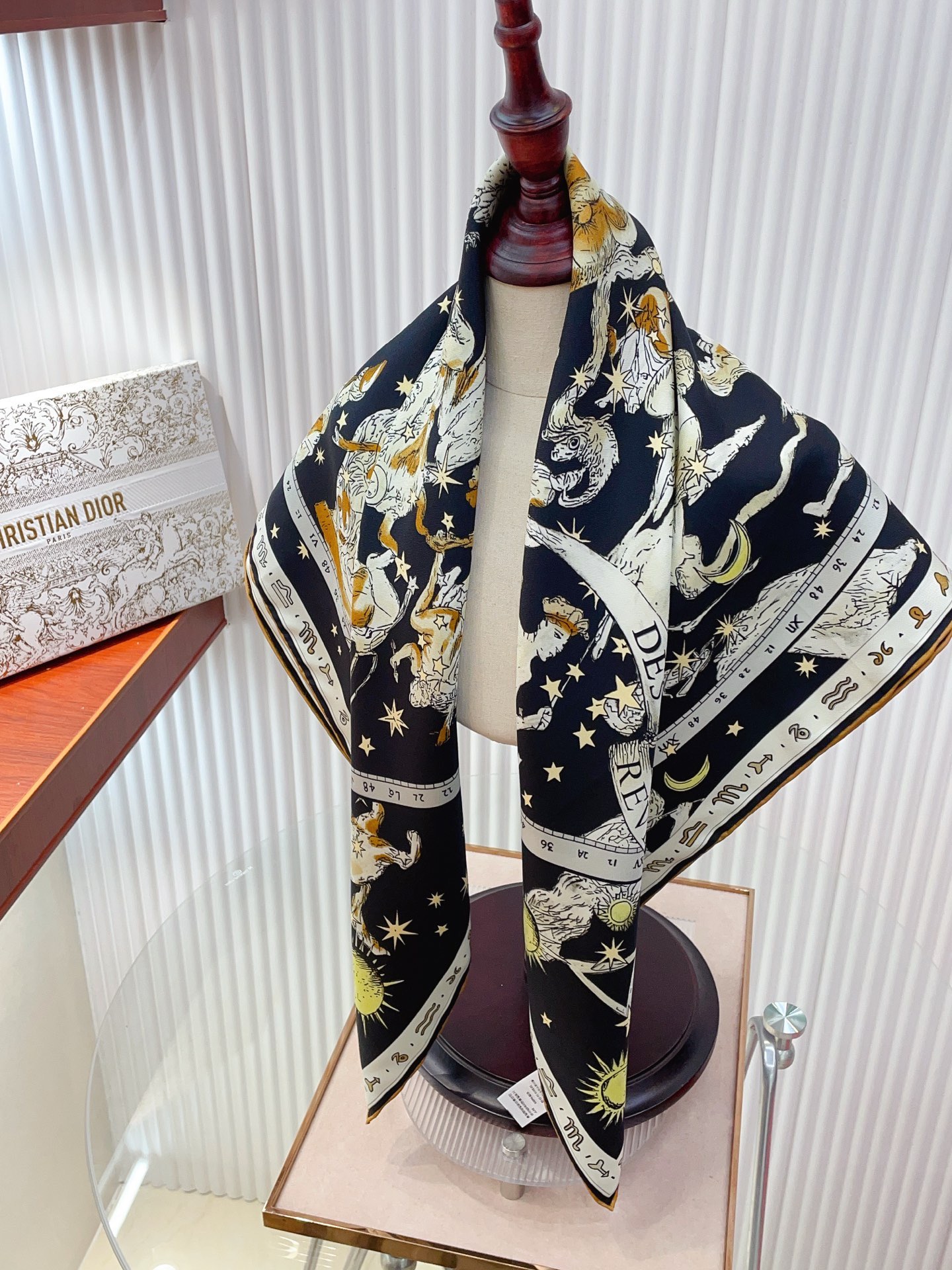 ✨✨【18姆米 双面同色】高级感爆棚❗️CD【星空🌌星座 90】高级时髦风‼️配色非常考究，图案匠心，上