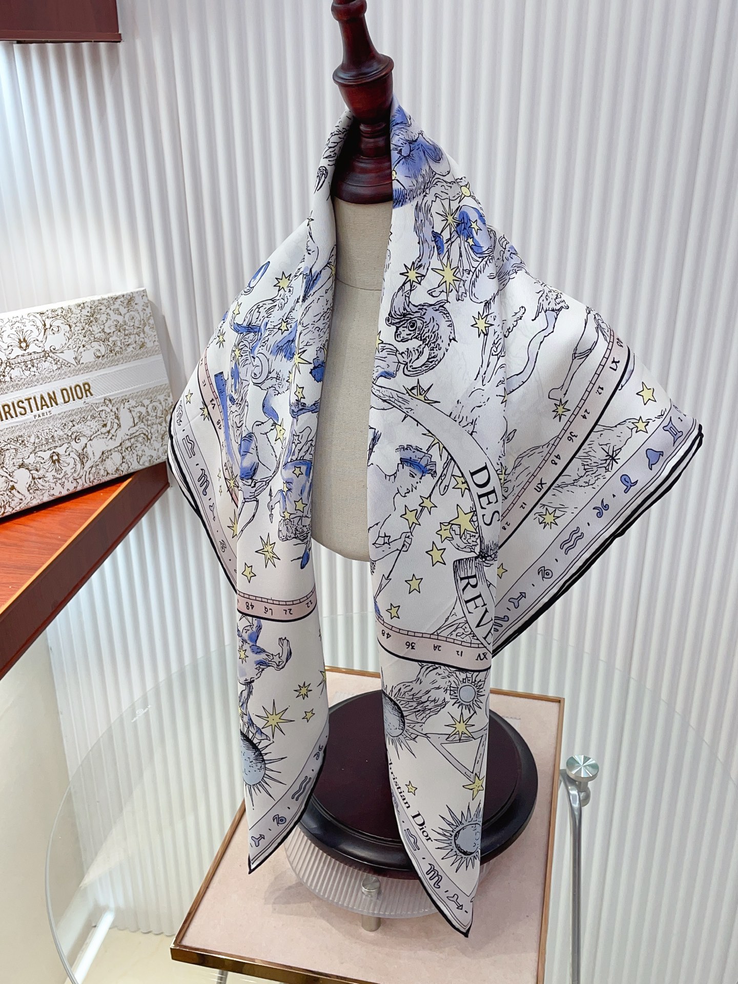 ✨✨【18姆米 双面同色】高级感爆棚❗️CD【星空🌌星座 90】高级时髦风‼️配色非常考究，图案匠心，上