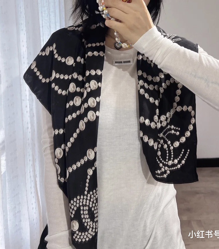 ✨✨【18姆米 双面同色】新款小香‼️美翻了[流泪]最新御用殿堂级极品‼️经典元素图案设计风格❗️美丽至