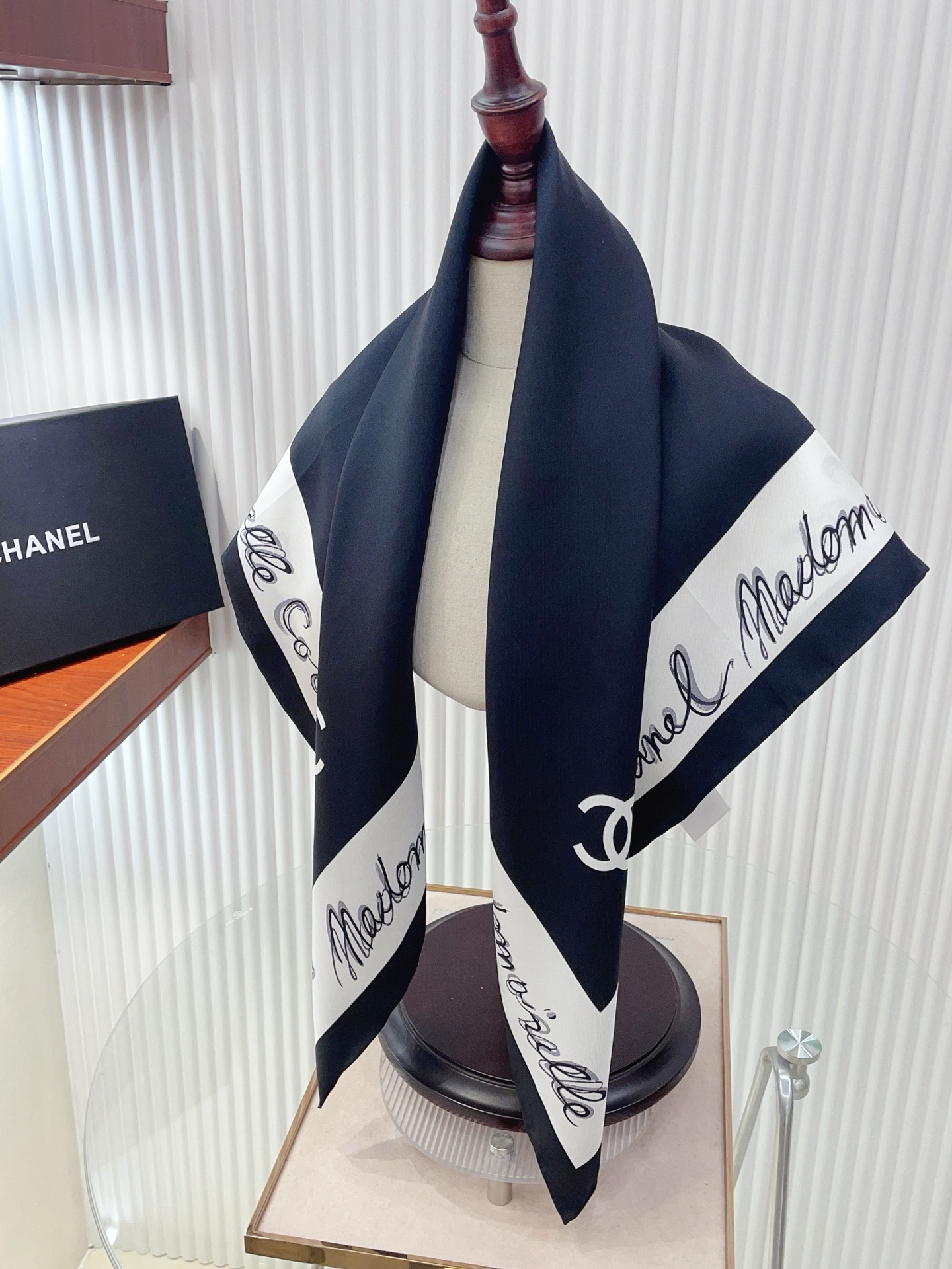 ✨✨【18姆米 双面同色】新款小香‼️美翻了[流泪]最新御用殿堂级极品‼️经典元素图案设计风格❗️美丽至