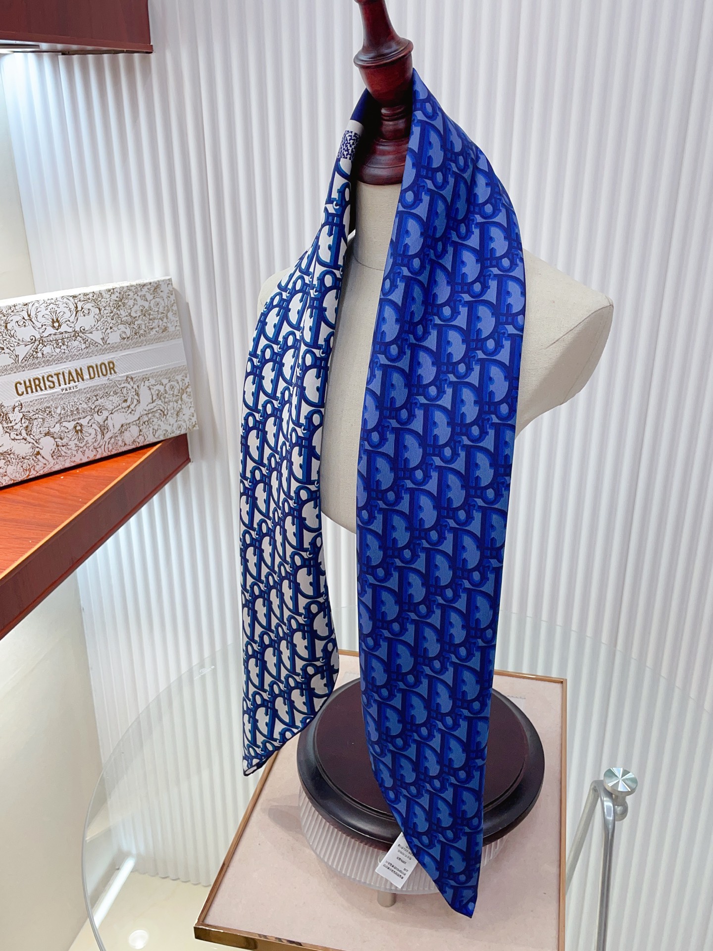 ✨✨【18姆米 双面同色】高级感爆棚❗️CD【双色🎨字母90】高级时髦风‼️配色非常考究，图案匠心，上身