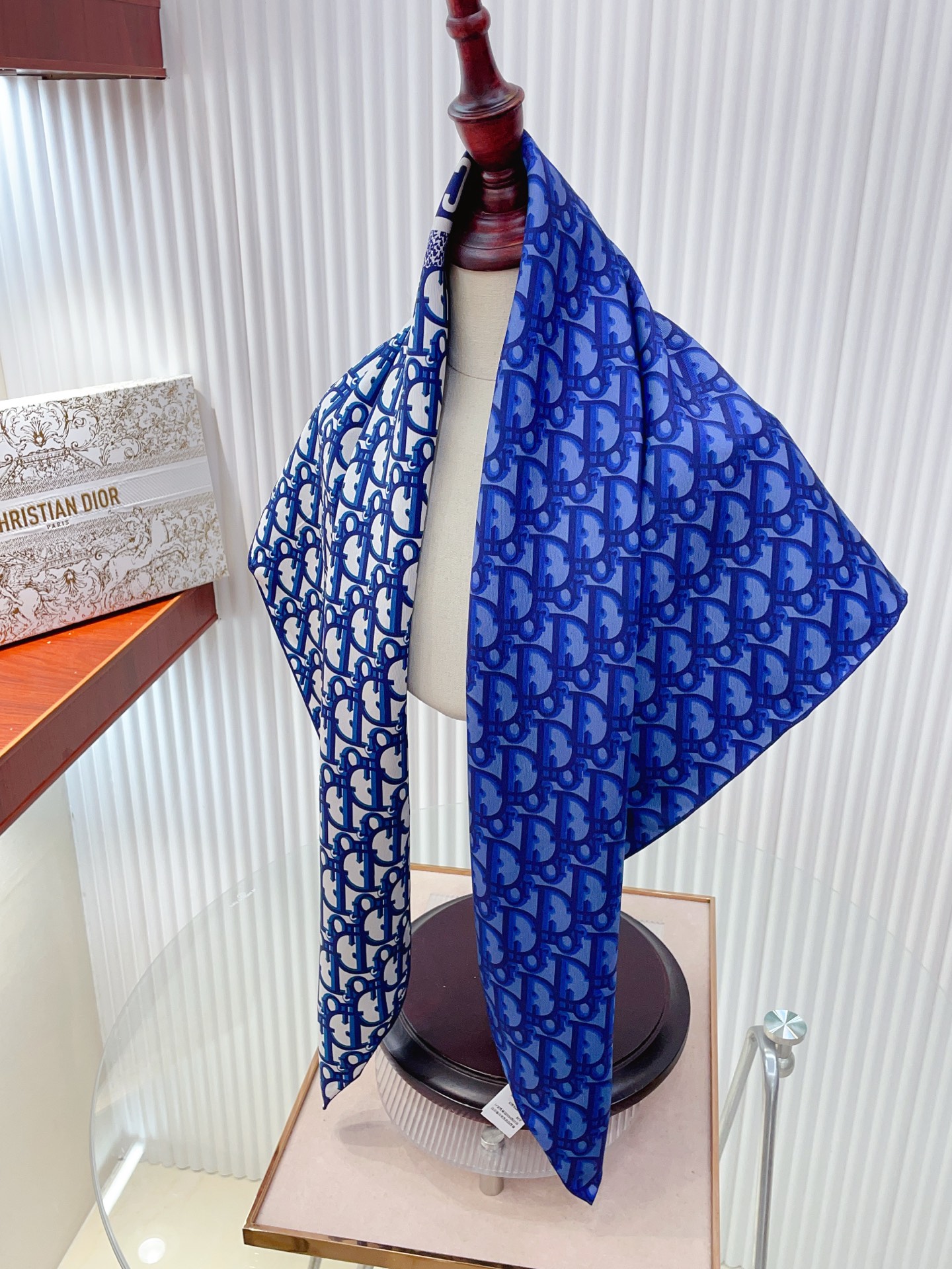 ✨✨【18姆米 双面同色】高级感爆棚❗️CD【双色🎨字母90】高级时髦风‼️配色非常考究，图案匠心，上身