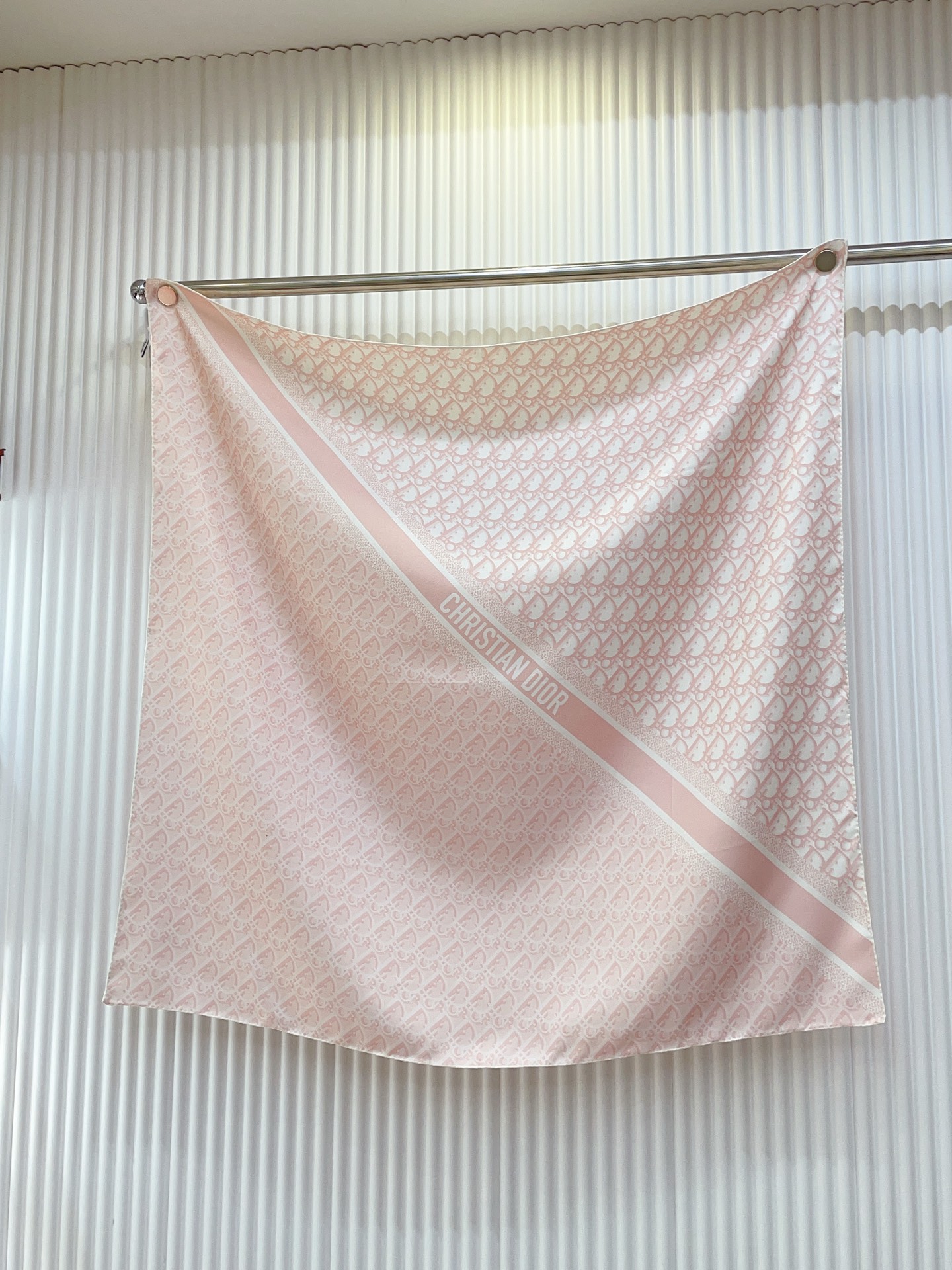 ✨✨【18姆米 双面同色】高级感爆棚❗️CD【双色🎨字母90】高级时髦风‼️配色非常考究，图案匠心，上身