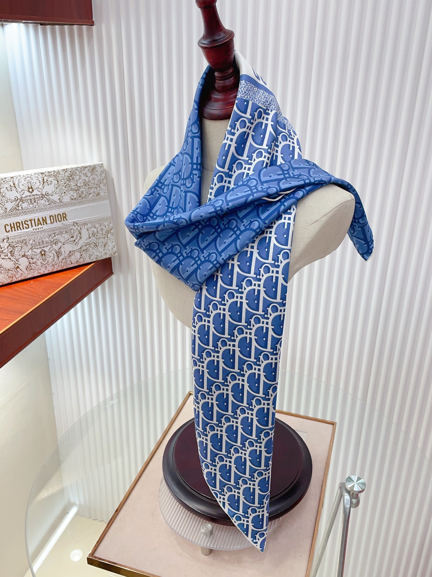 ✨✨【18姆米 双面同色】高级感爆棚❗️CD【双色🎨字母90】高级时髦风‼️配色非常考究，图案匠心，上身