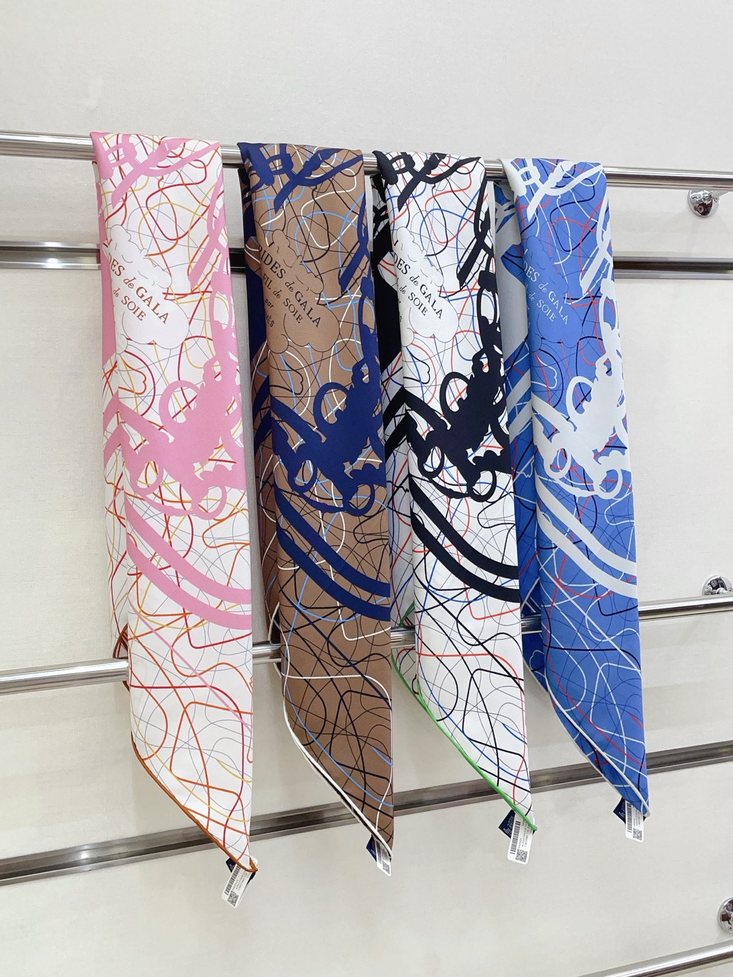 ✨✨【18姆米 双面同色】H**S真丝新款🆕👏👏买了都说好看‼️推荐💕【华丽的缰巒线条版 90】真丝方巾